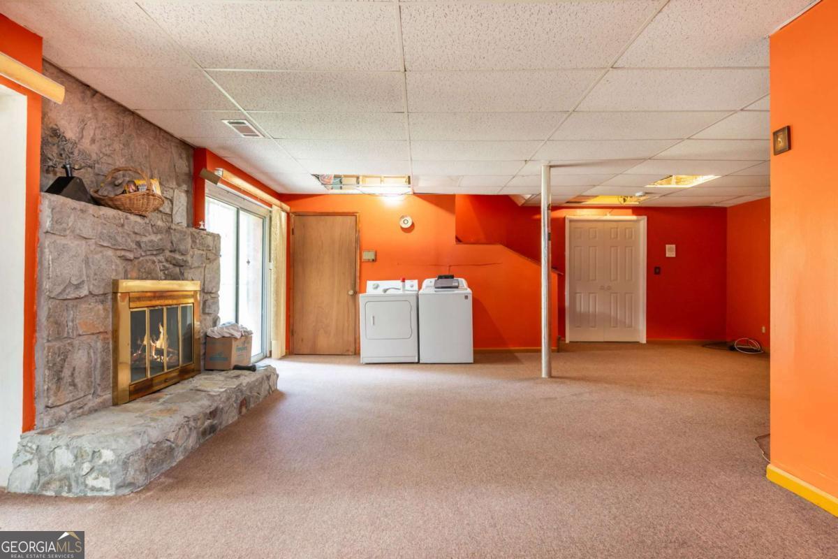 2876 Bob White Drive SW