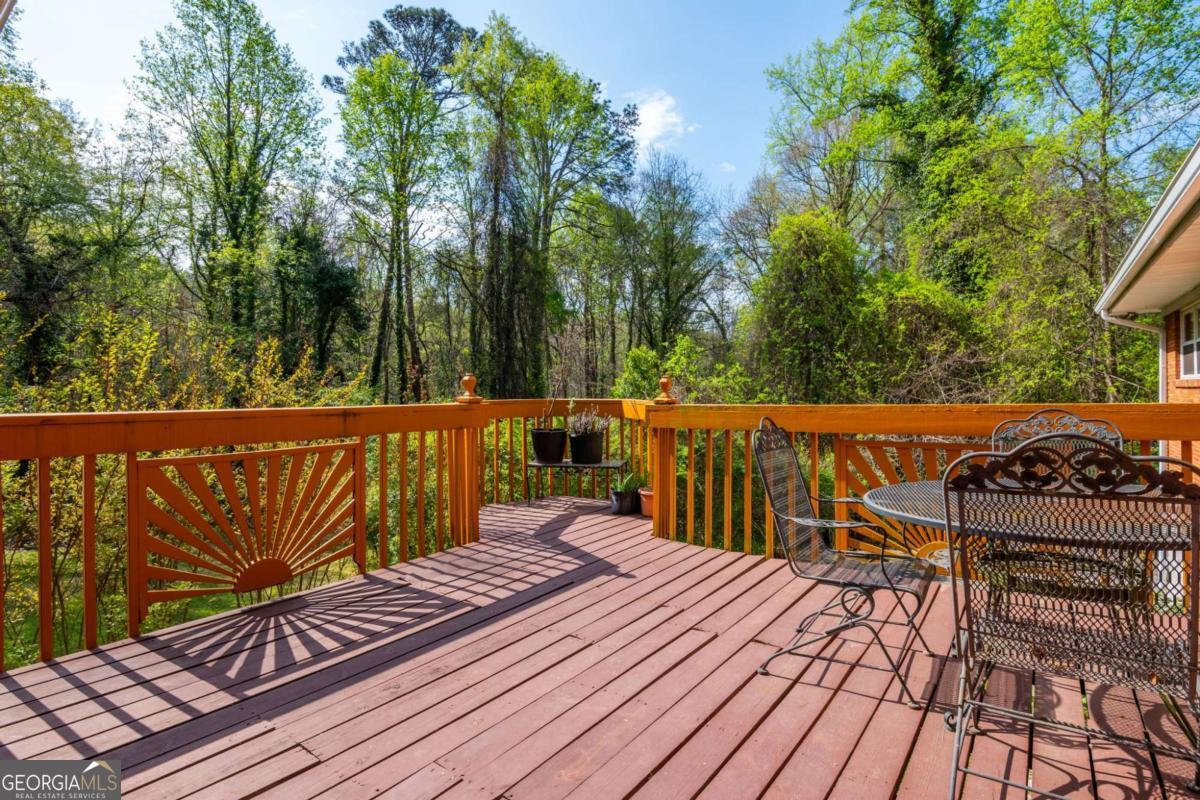 2876 Bob White Drive SW