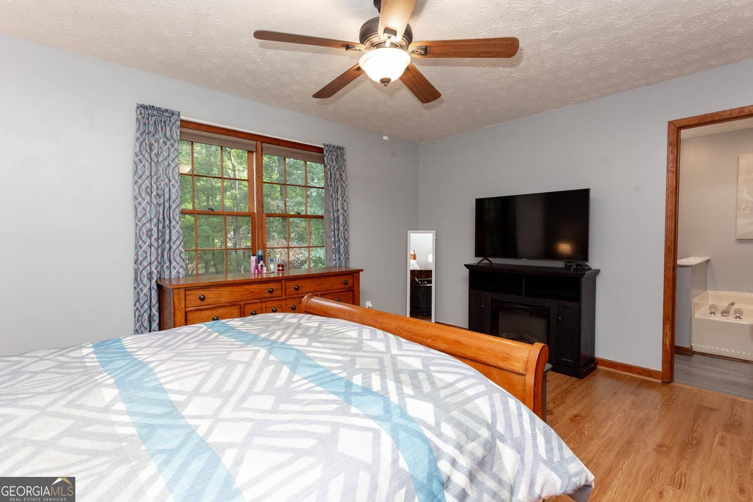 312 Harris Oaks
