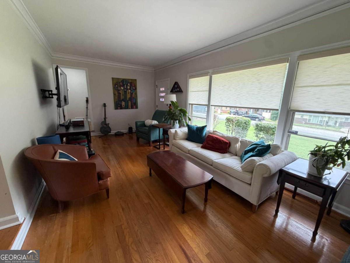 2465 Miriam Lane