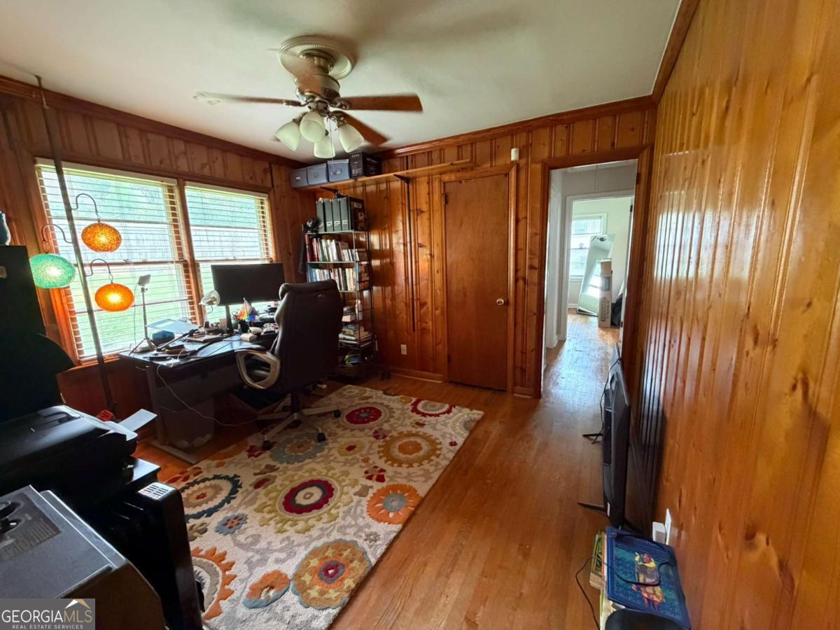2465 Miriam Lane