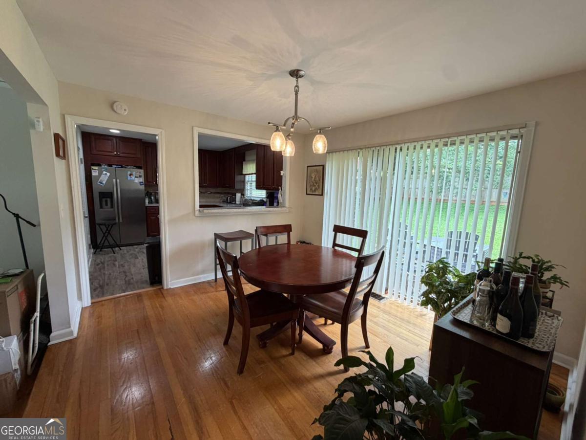 2465 Miriam Lane