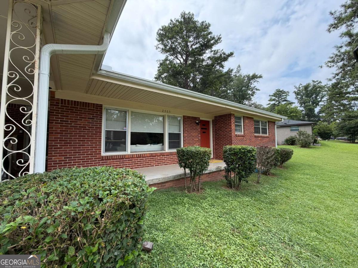 2465 Miriam Lane