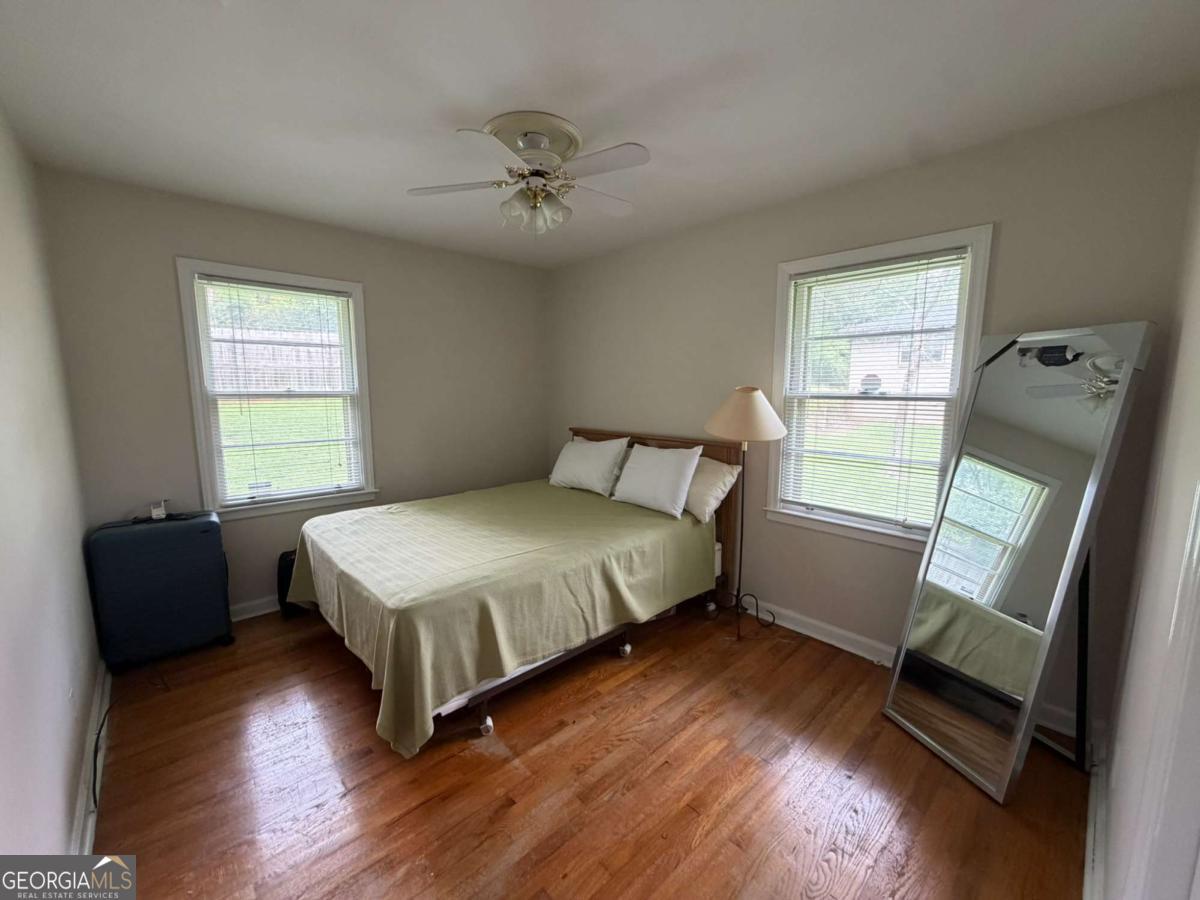 2465 Miriam Lane