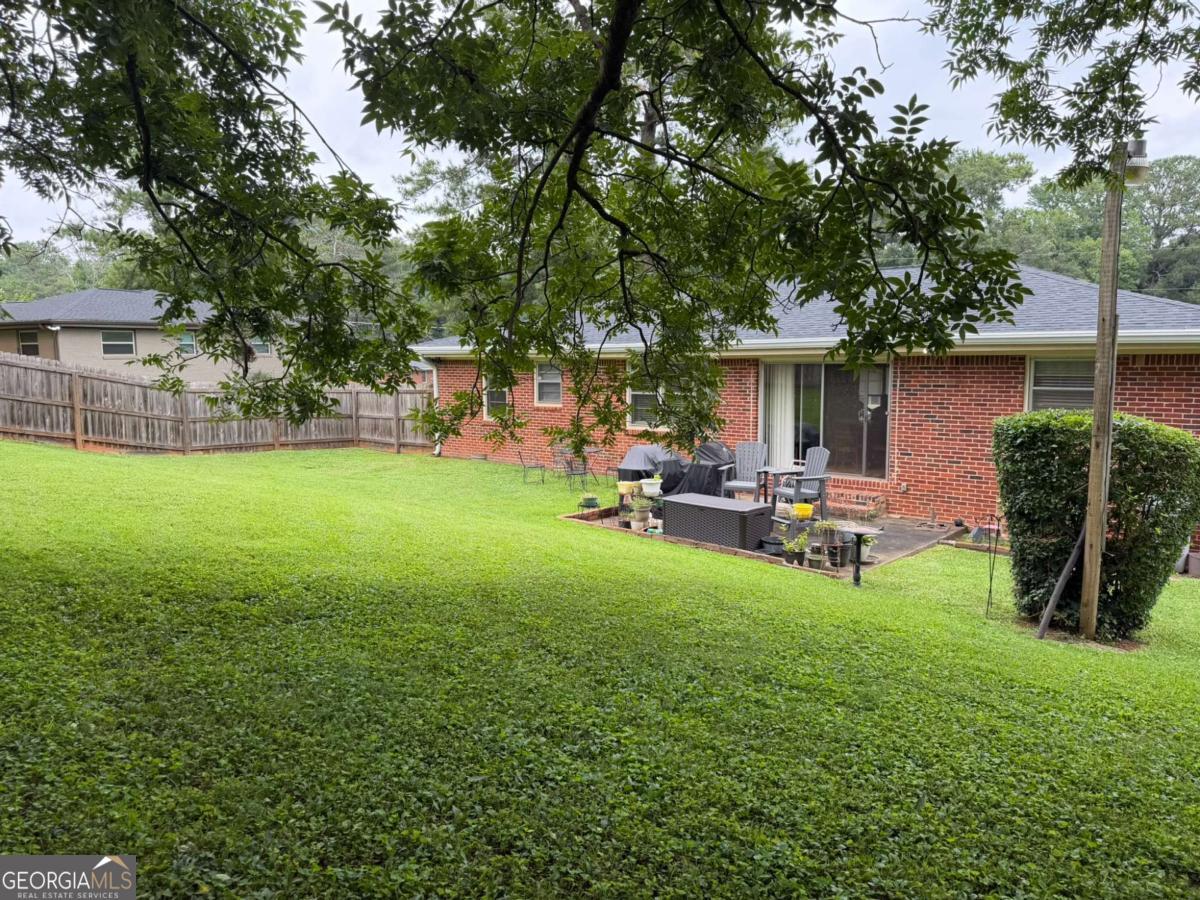 2465 Miriam Lane