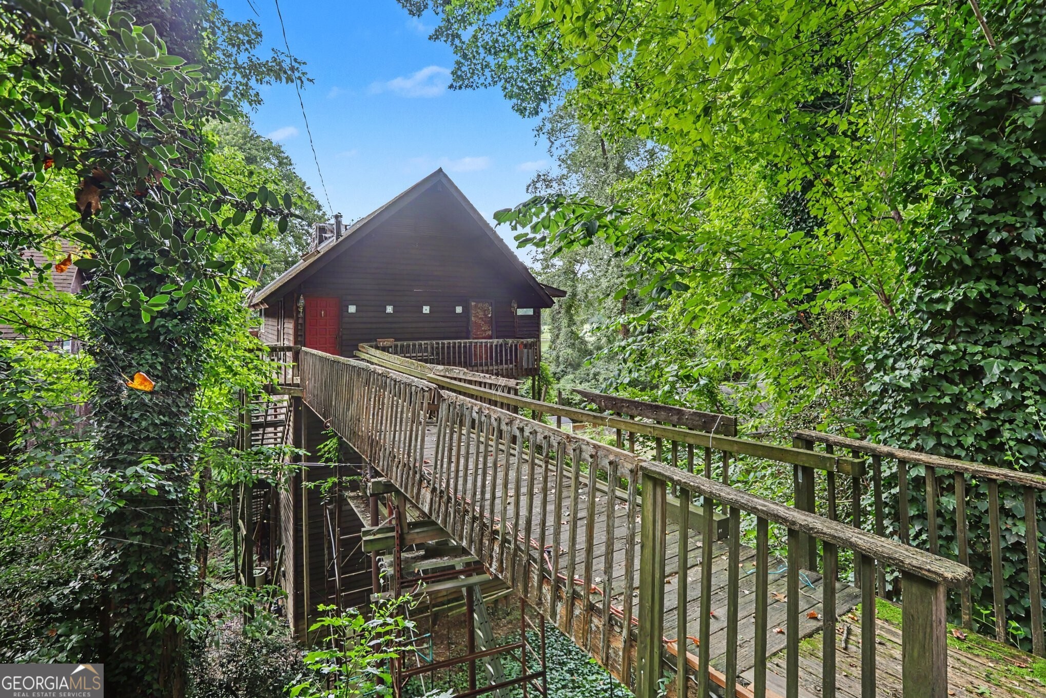 469 Overbrook Drive NW