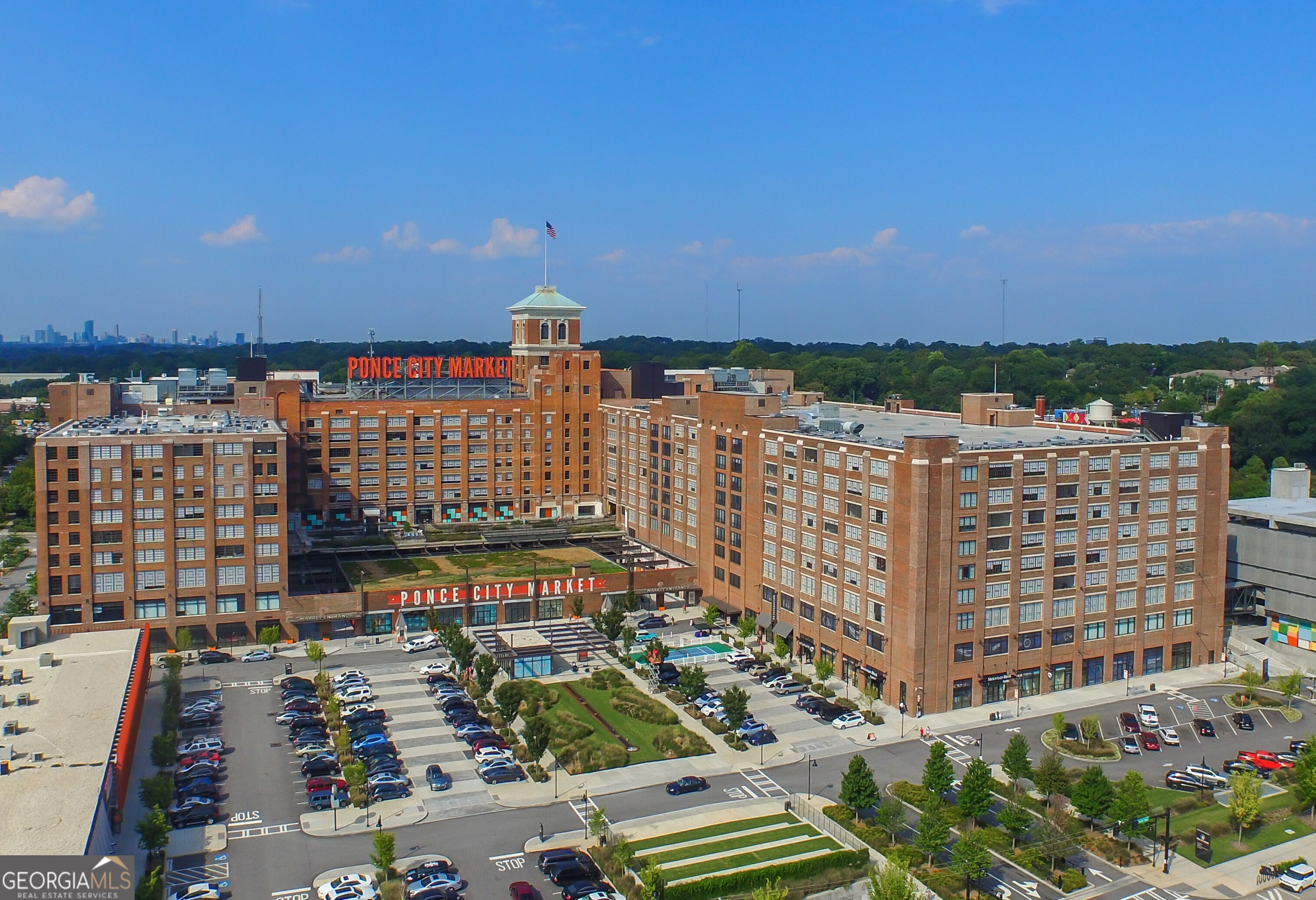 980 Saint Charles Avenue NE # 4