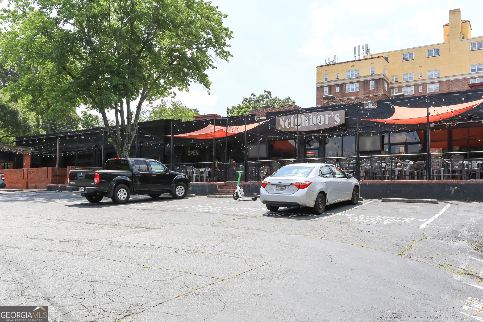 980 Saint Charles Avenue NE # 4