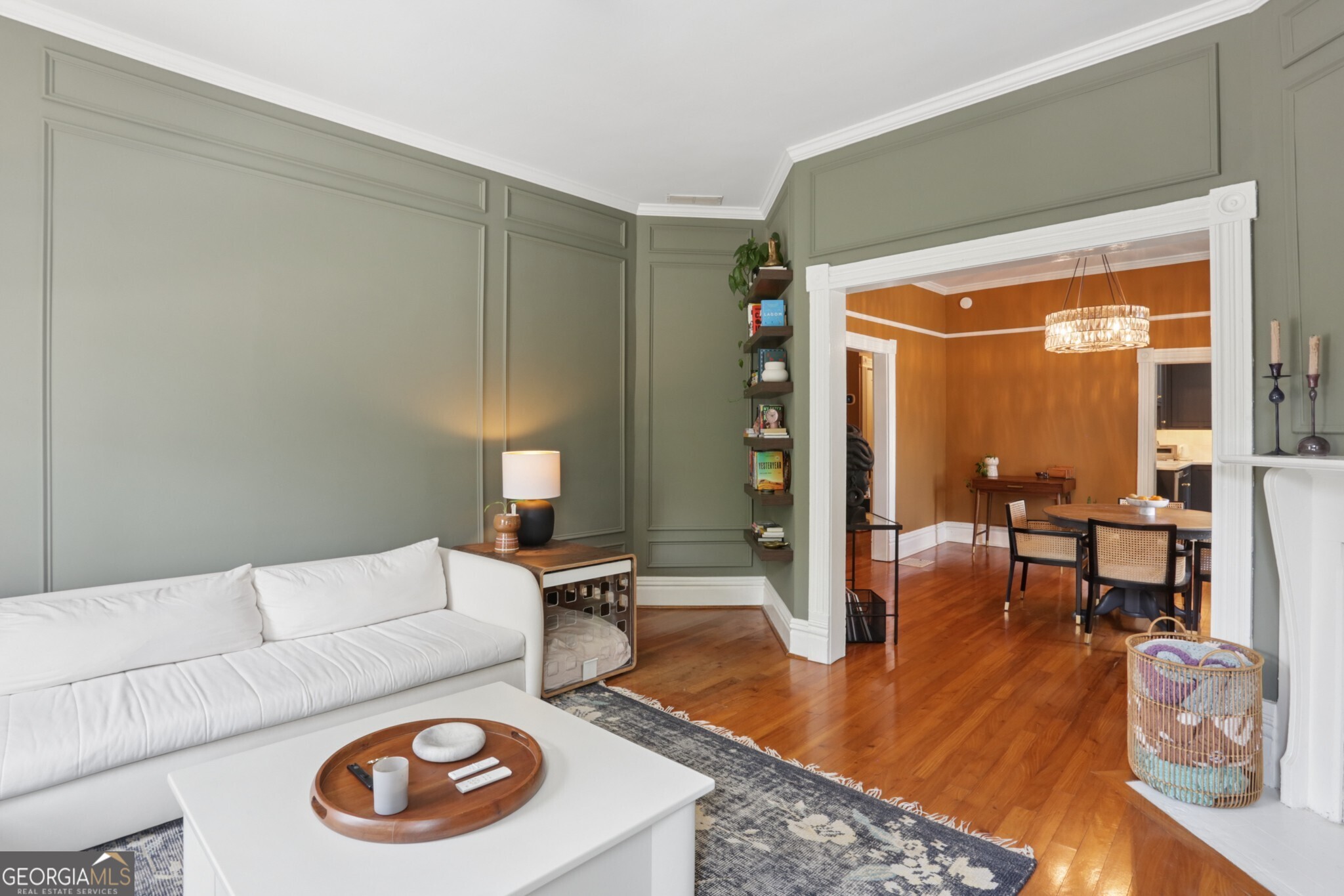 980 Saint Charles Avenue NE # 4