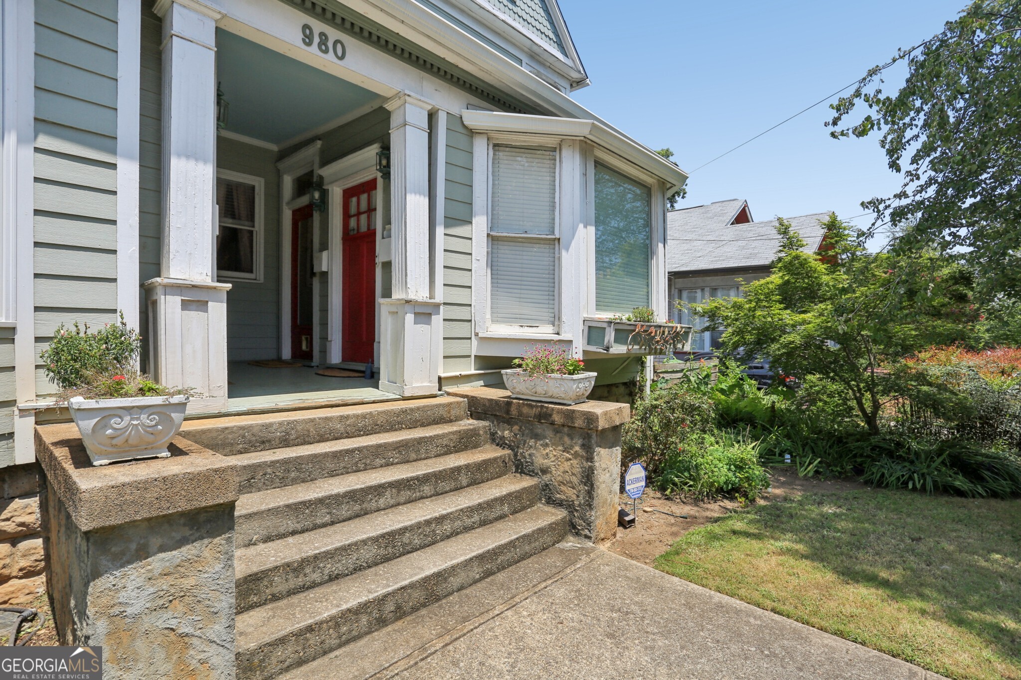 980 Saint Charles Avenue NE # 4
