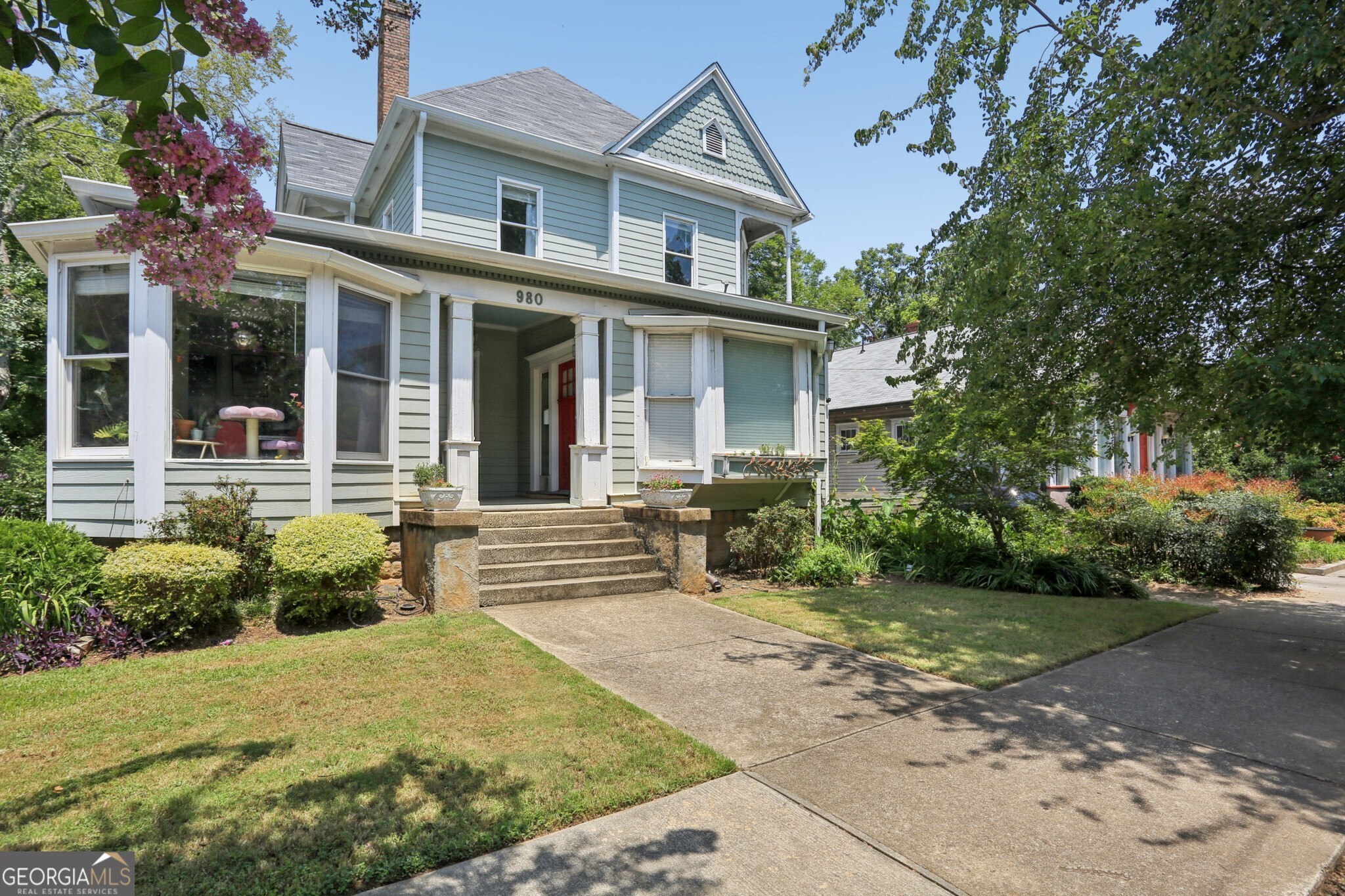 980 Saint Charles Avenue NE # 4
