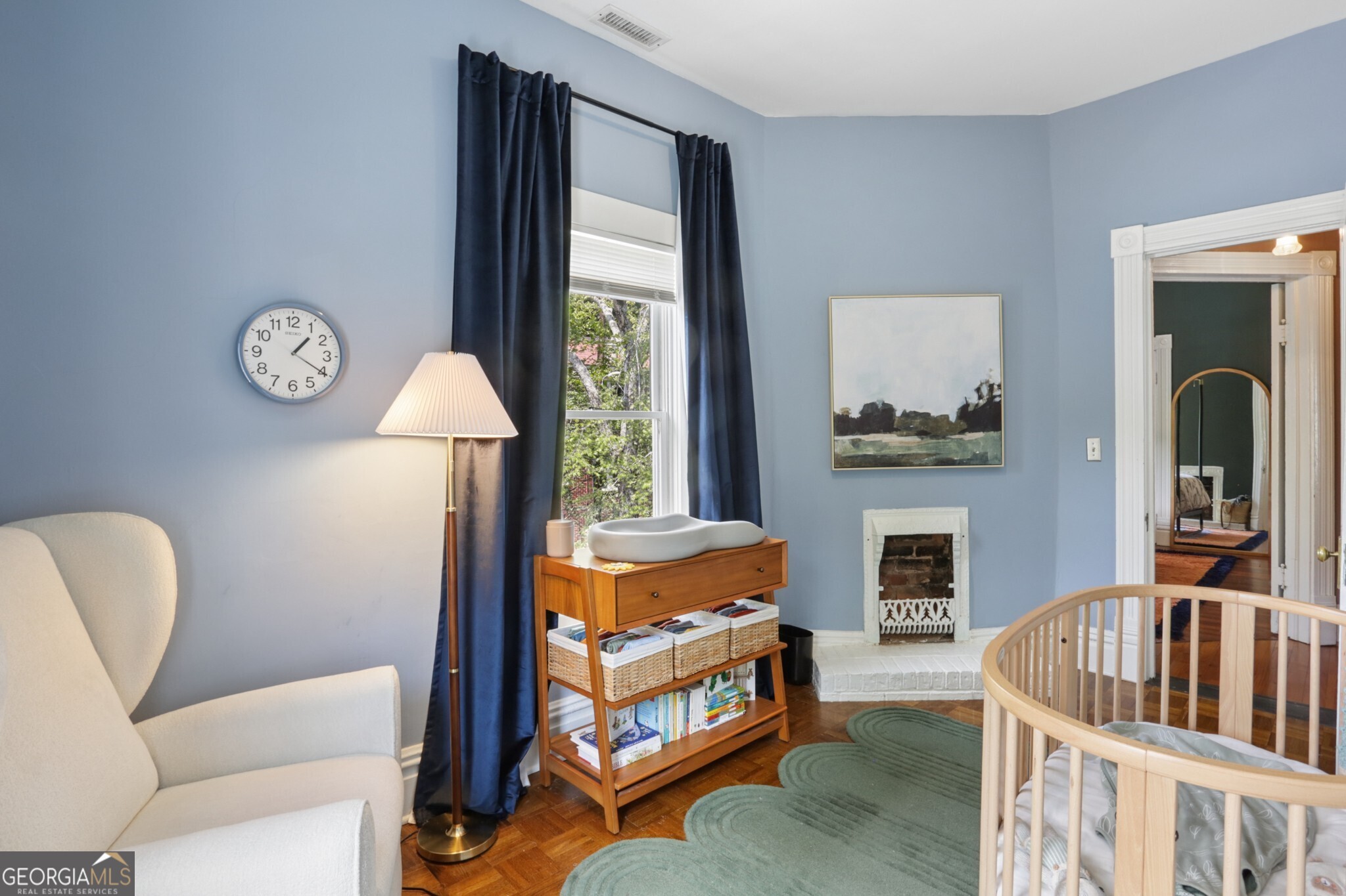 980 Saint Charles Avenue NE # 4