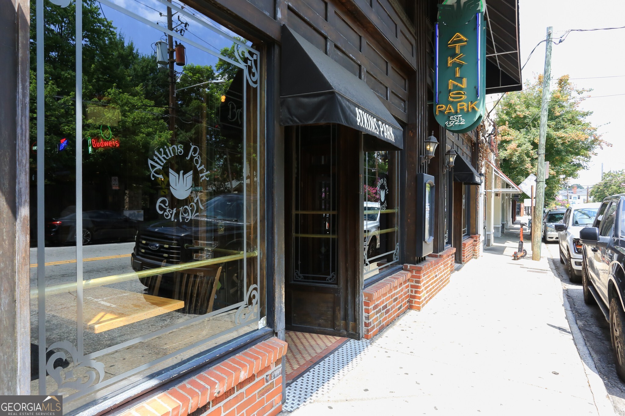 980 Saint Charles Avenue NE # 4