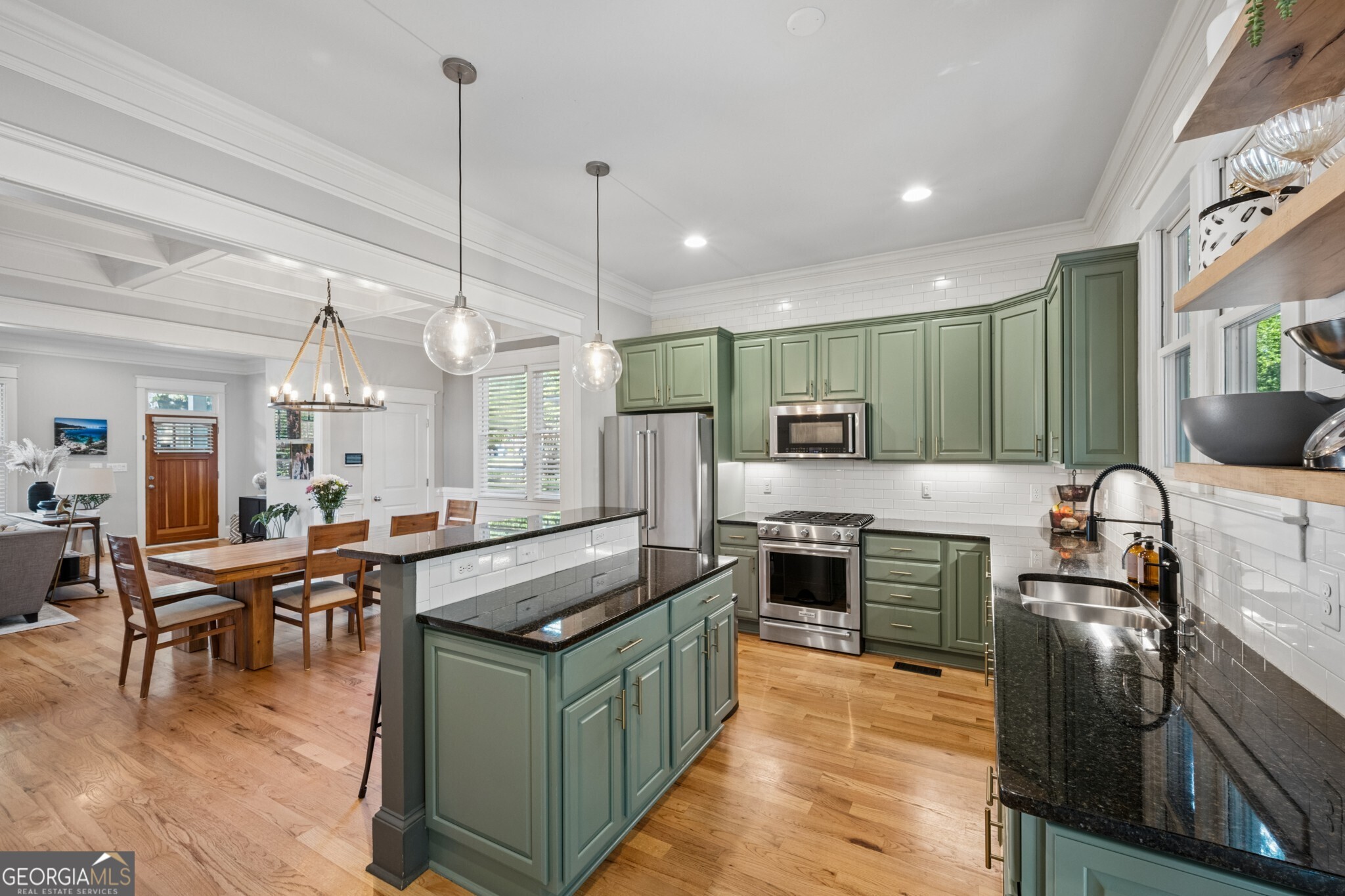 98 2nd Avenue SE