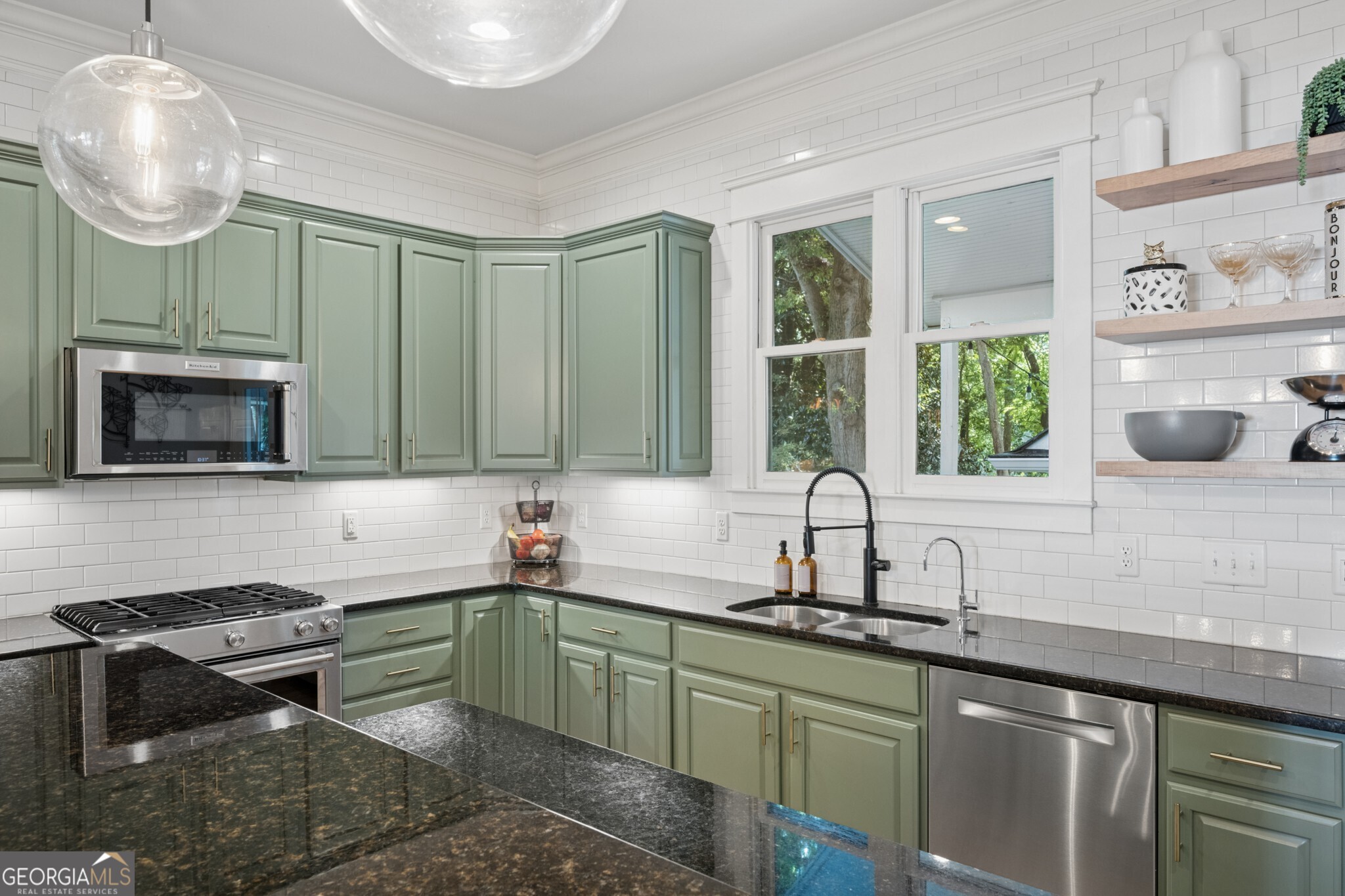 98 2nd Avenue SE
