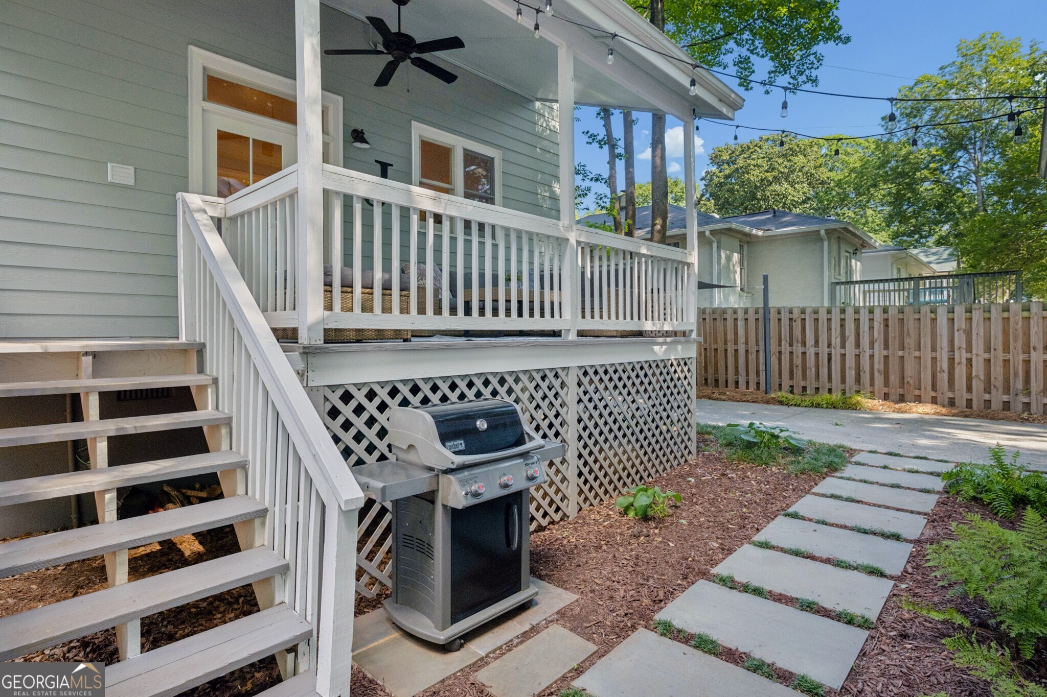 98 2nd Avenue SE