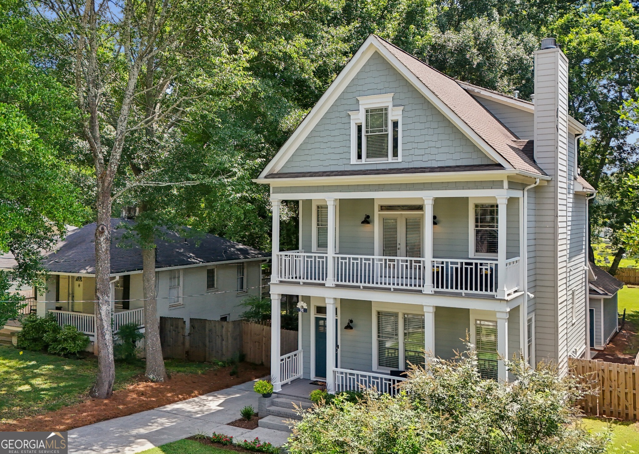 98 2nd Avenue SE
