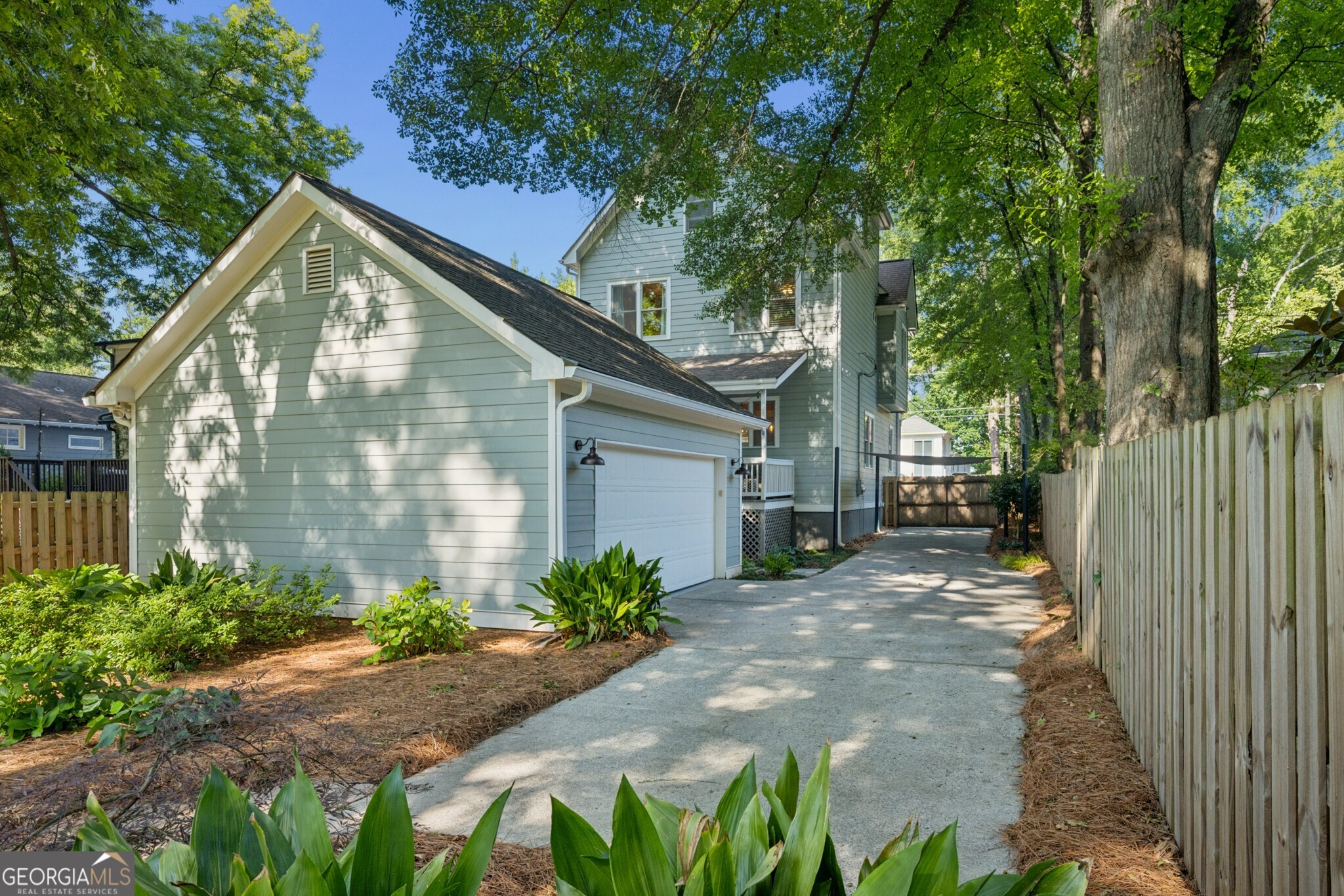 98 2nd Avenue SE