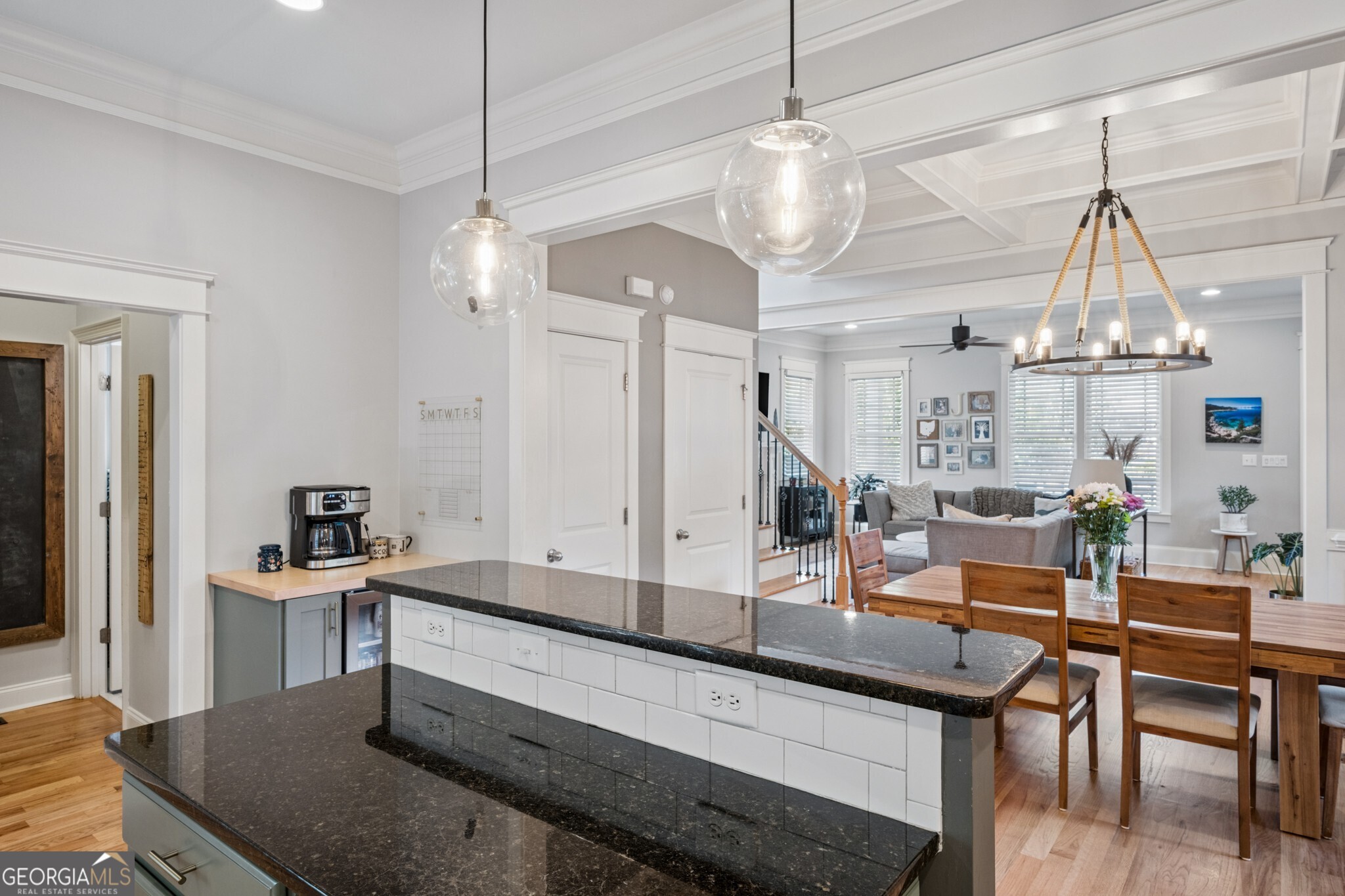 98 2nd Avenue SE
