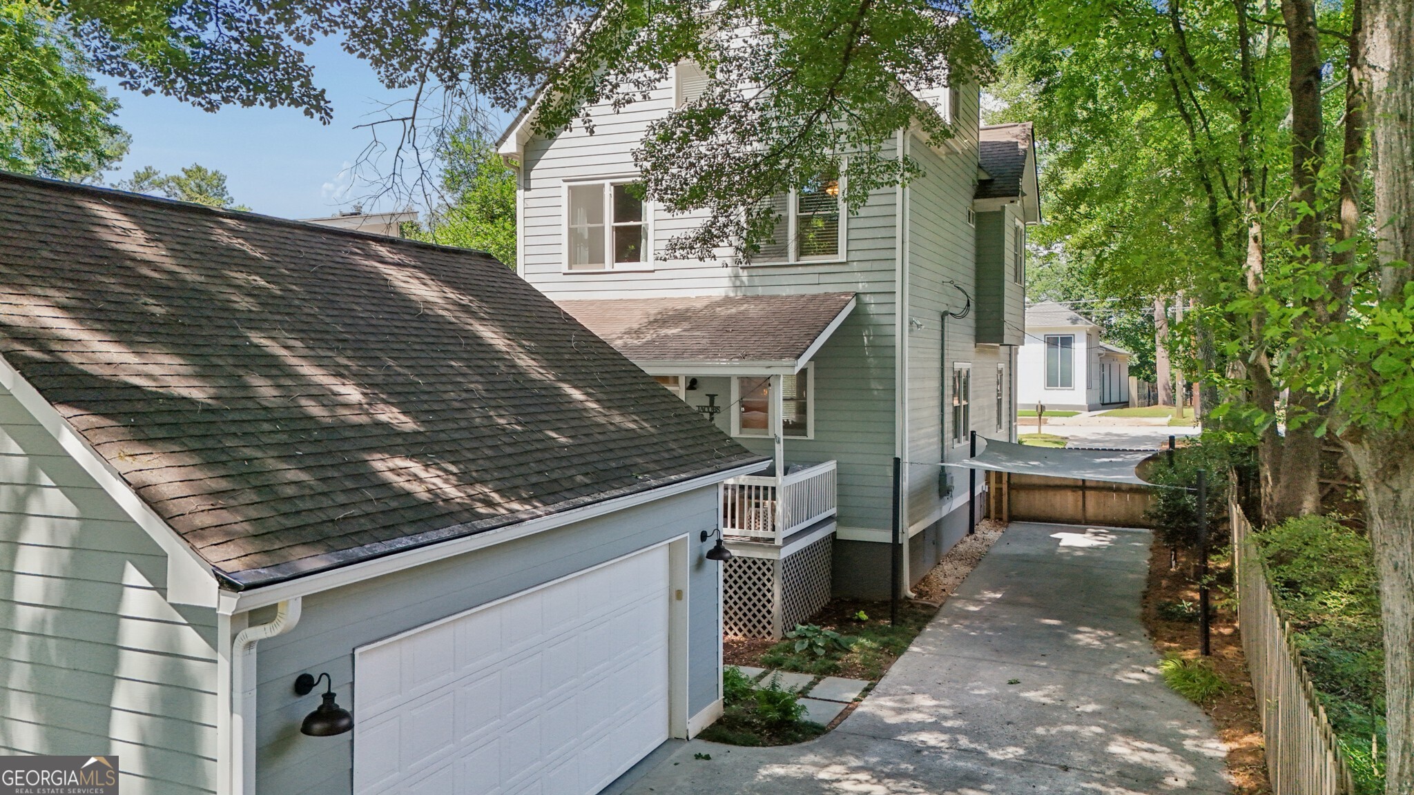 98 2nd Avenue SE