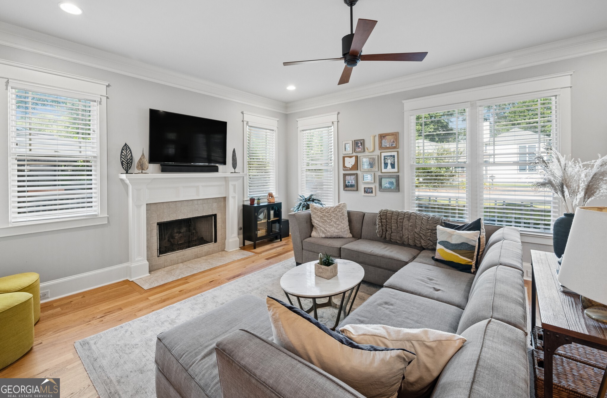98 2nd Avenue SE