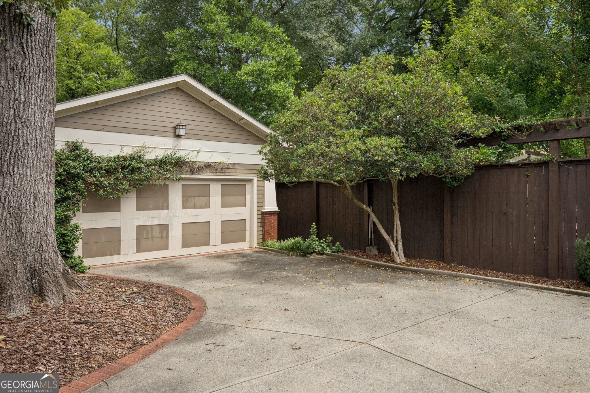 1248 Stillwood Drive NE