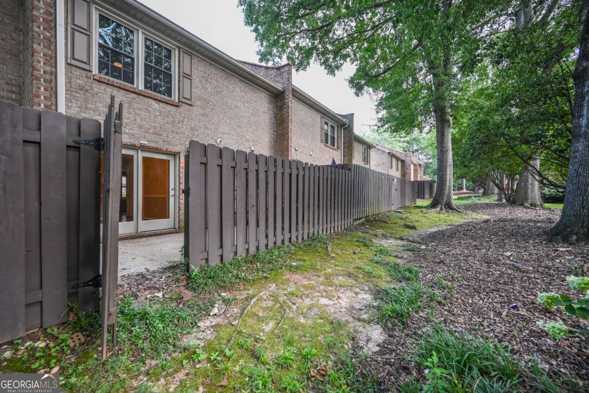 3427 Ashwood Lane