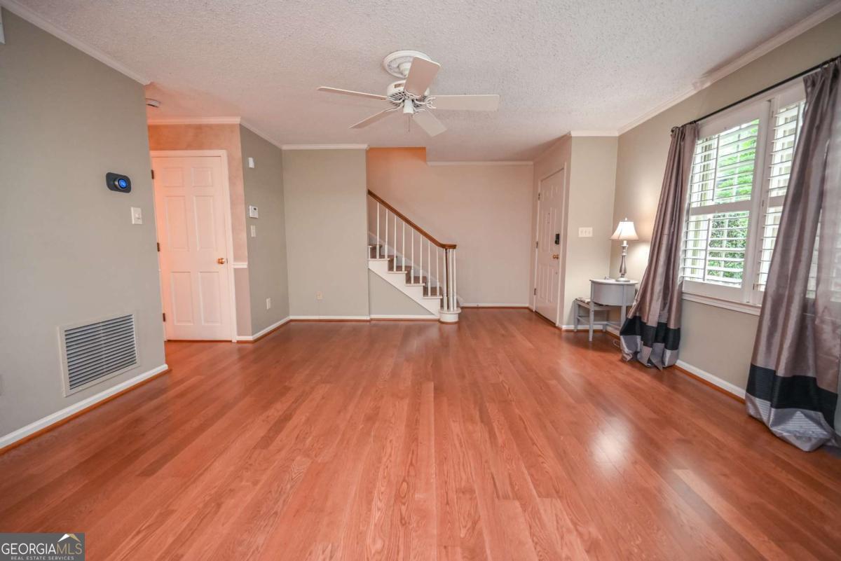 3427 Ashwood Lane