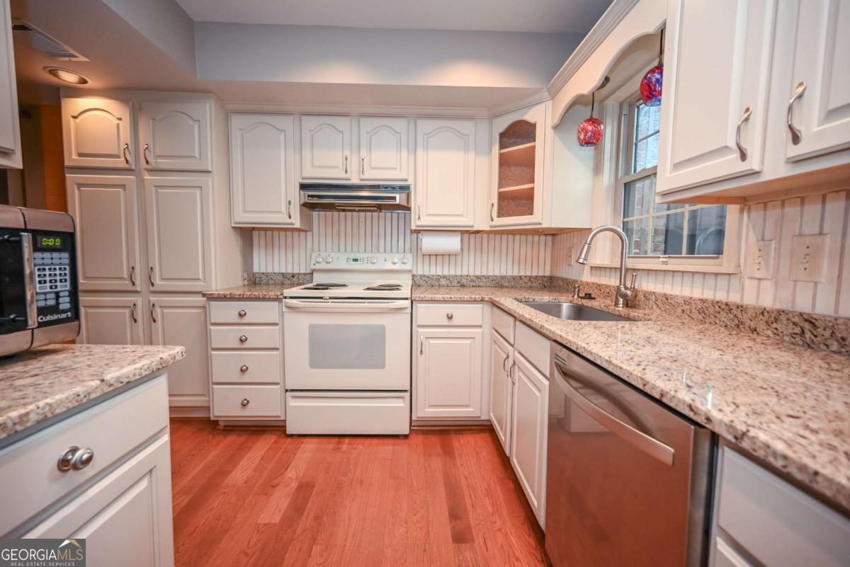3427 Ashwood Lane
