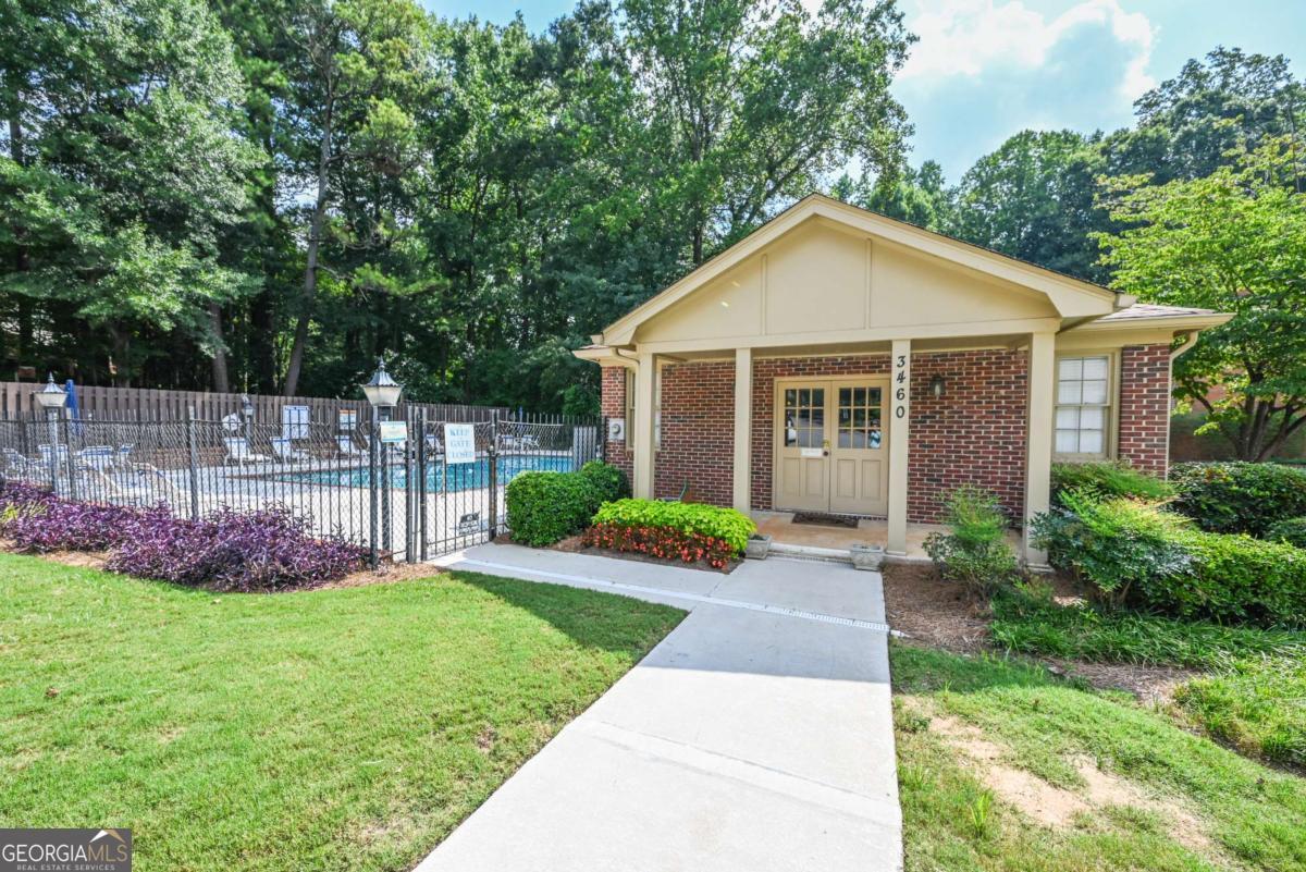 3427 Ashwood Lane