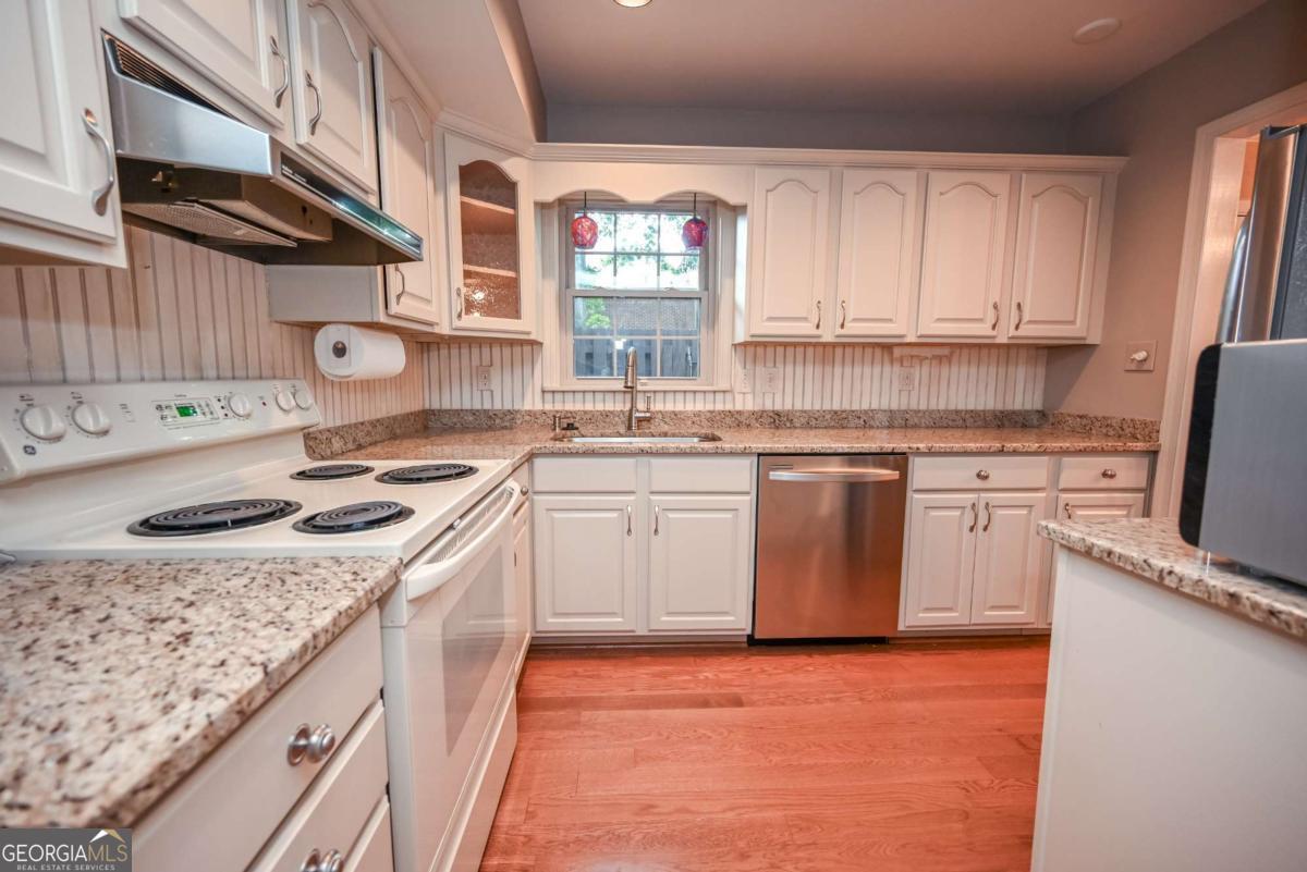 3427 Ashwood Lane
