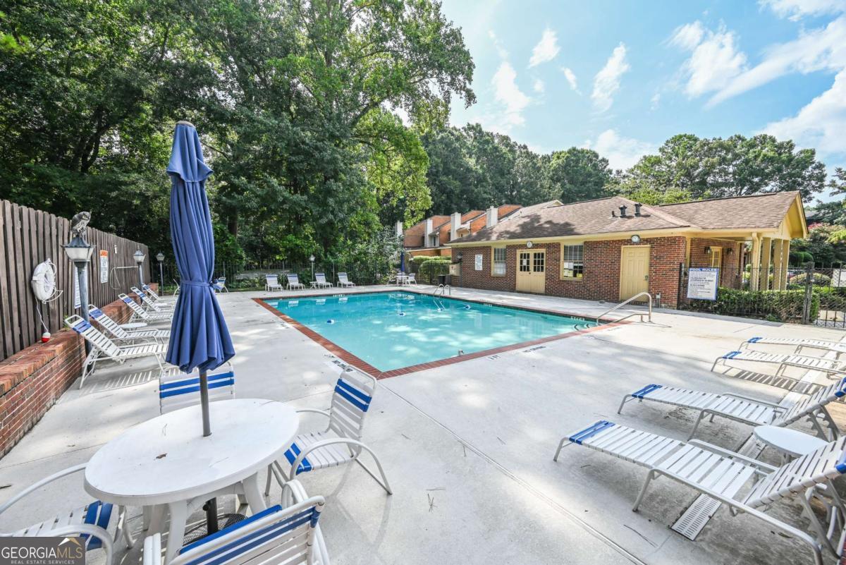 3427 Ashwood Lane