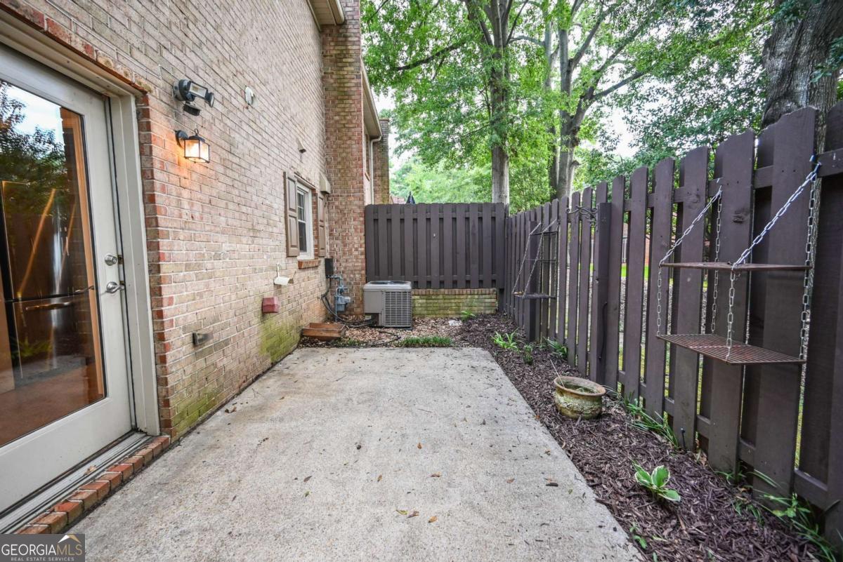 3427 Ashwood Lane