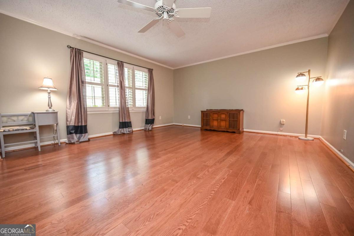 3427 Ashwood Lane