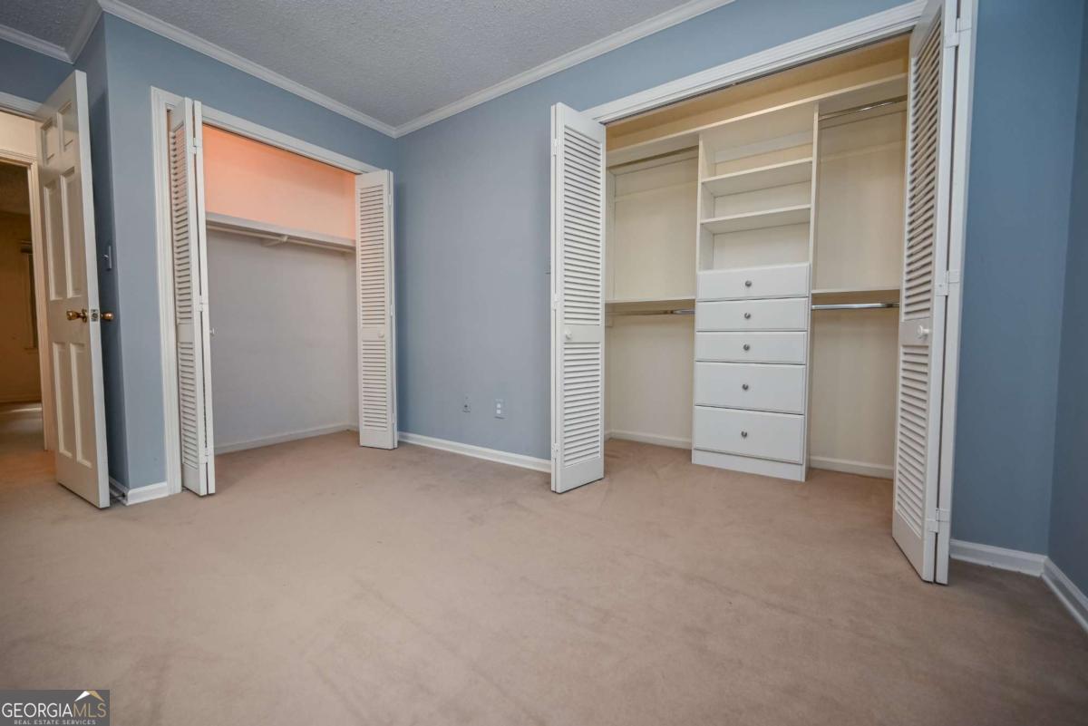 3427 Ashwood Lane