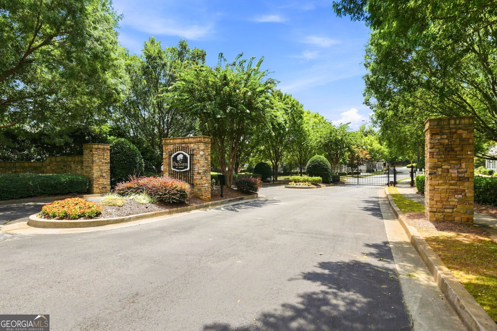 3204 Village Lane