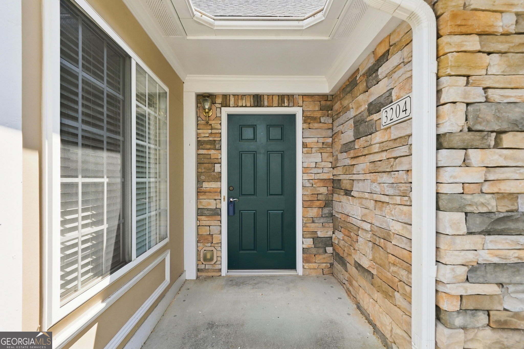 3204 Village Lane