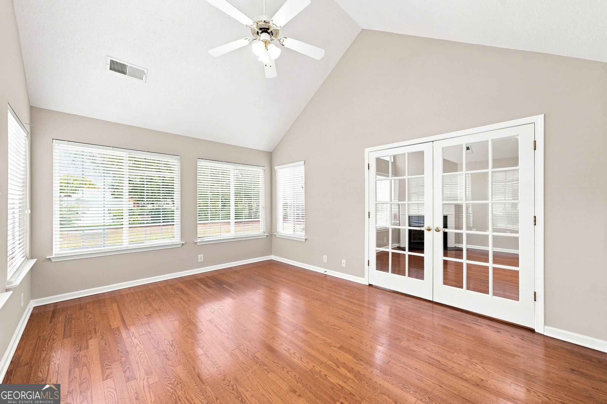 3204 Village Lane