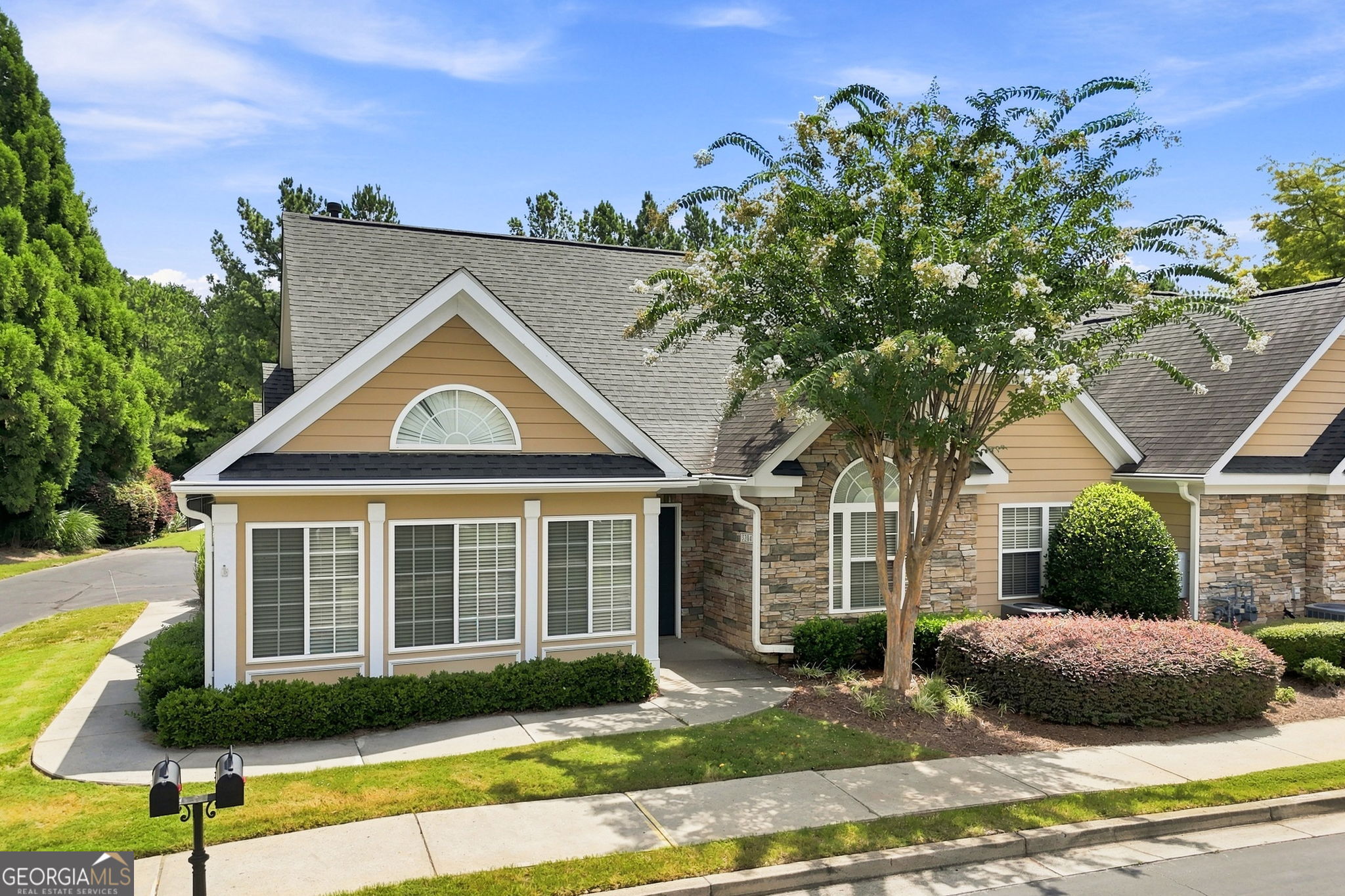 3204 Village Lane