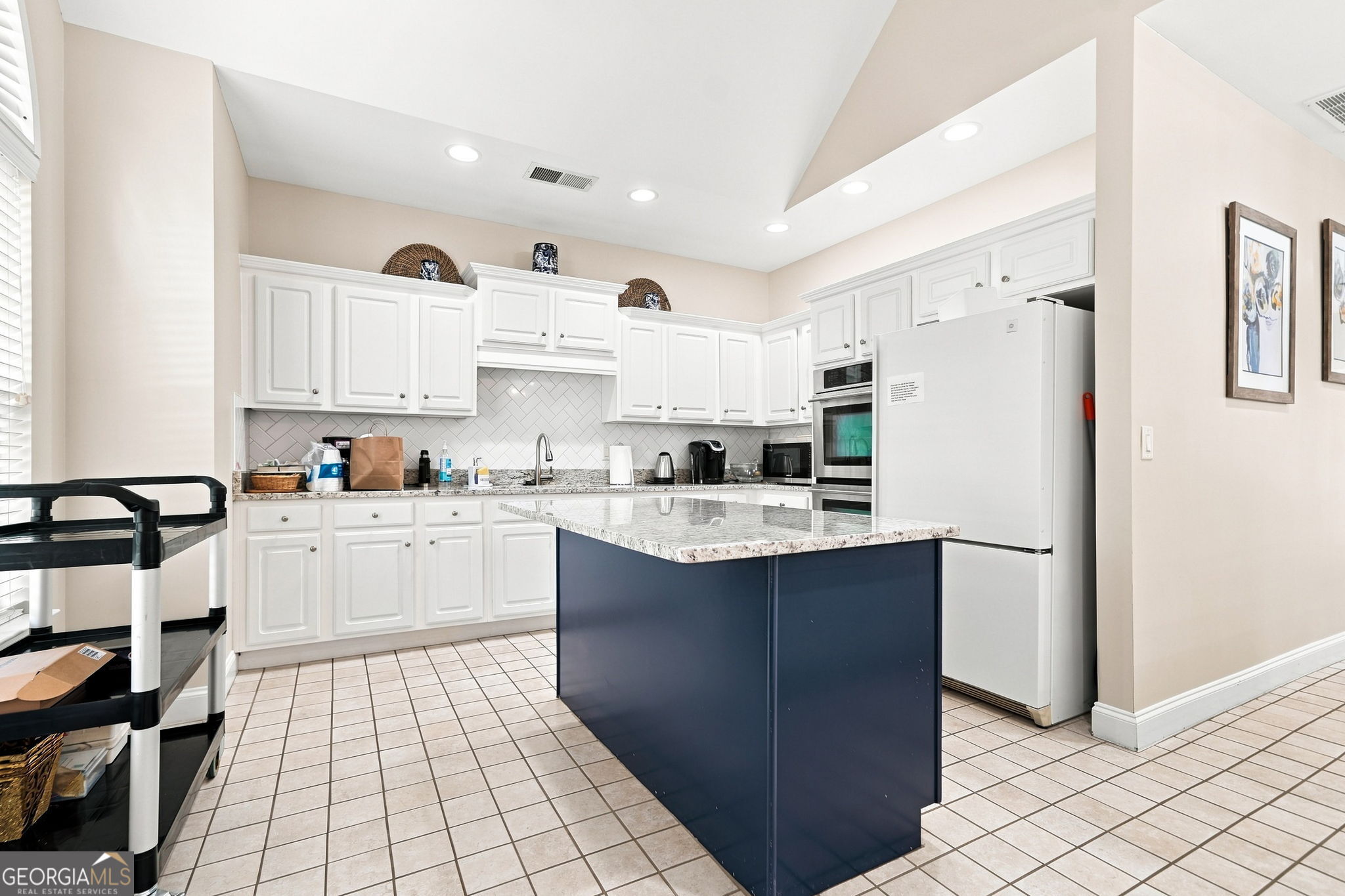 3204 Village Lane