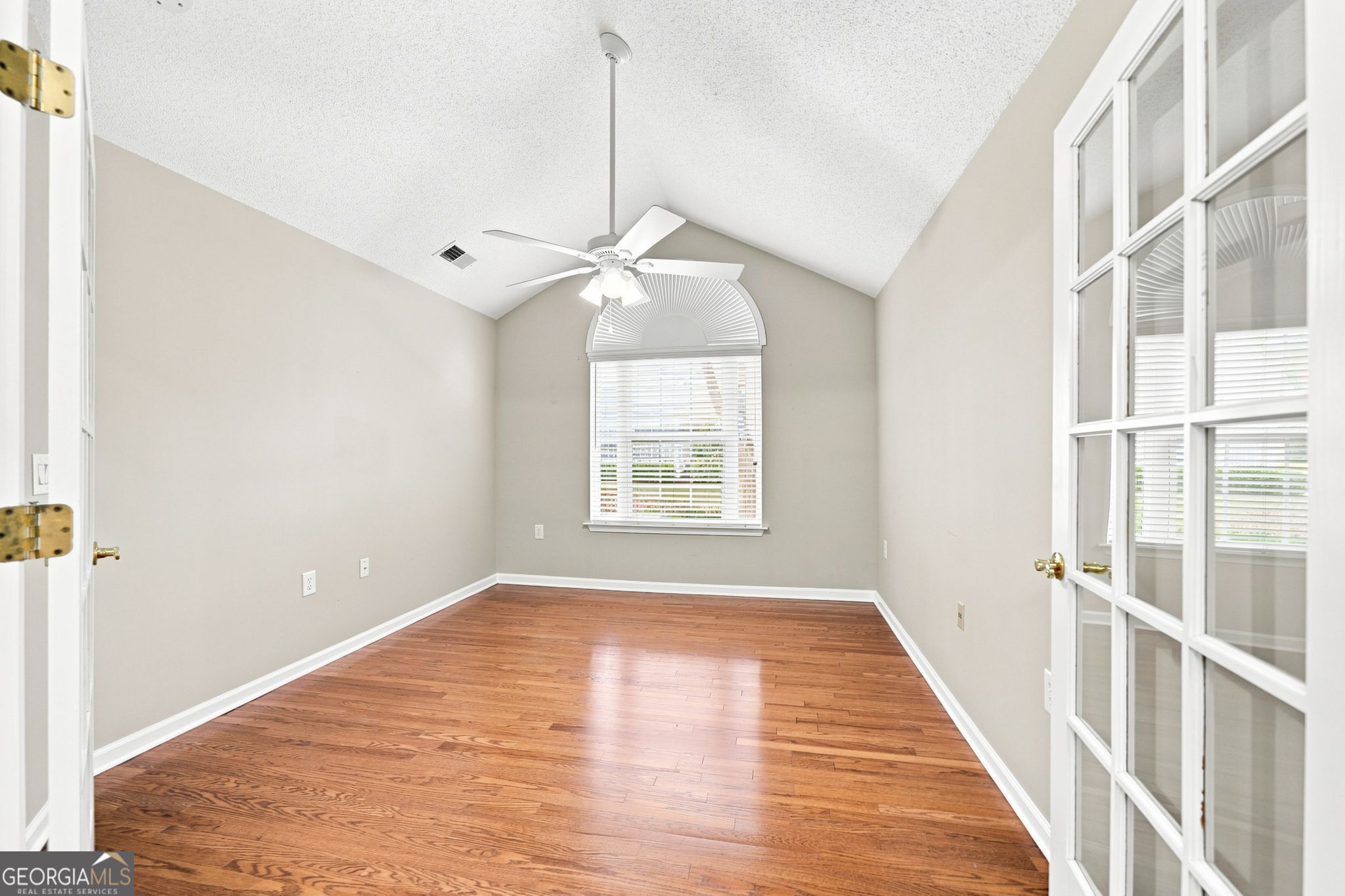 3204 Village Lane