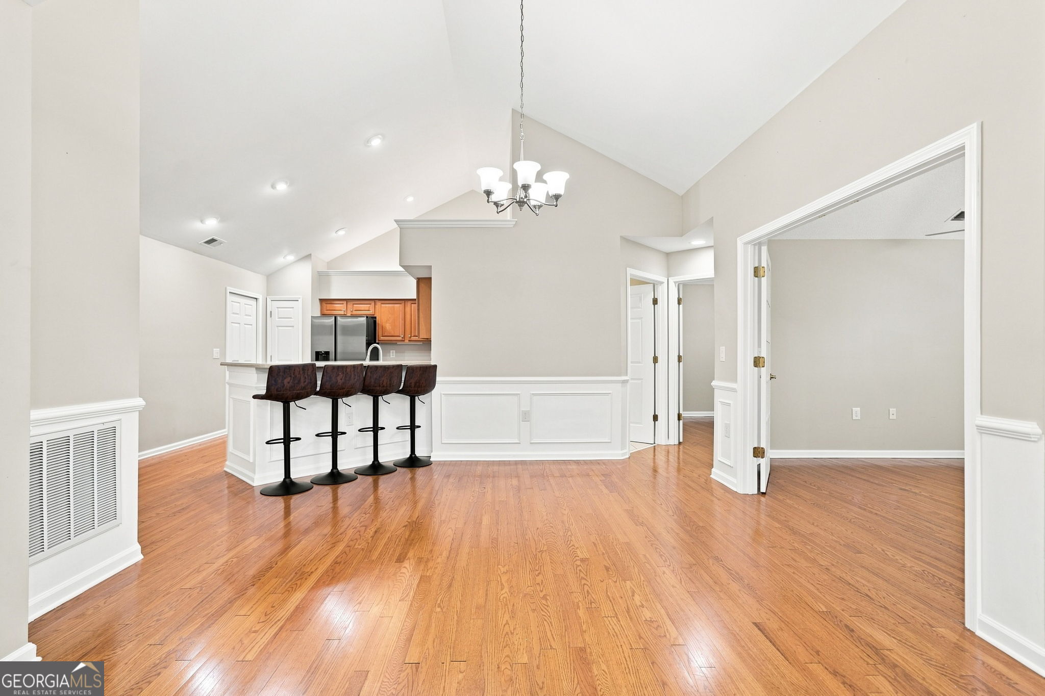 3204 Village Lane