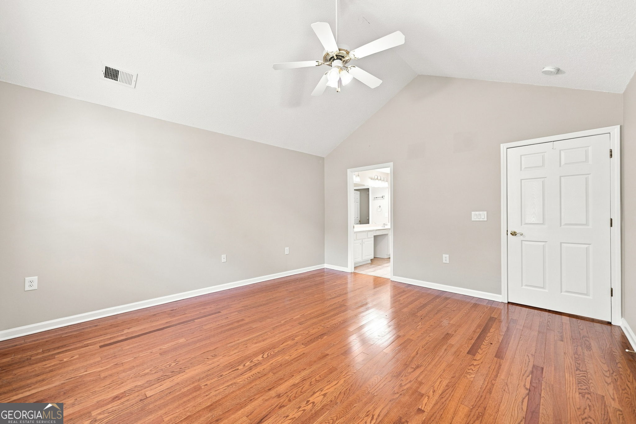 3204 Village Lane