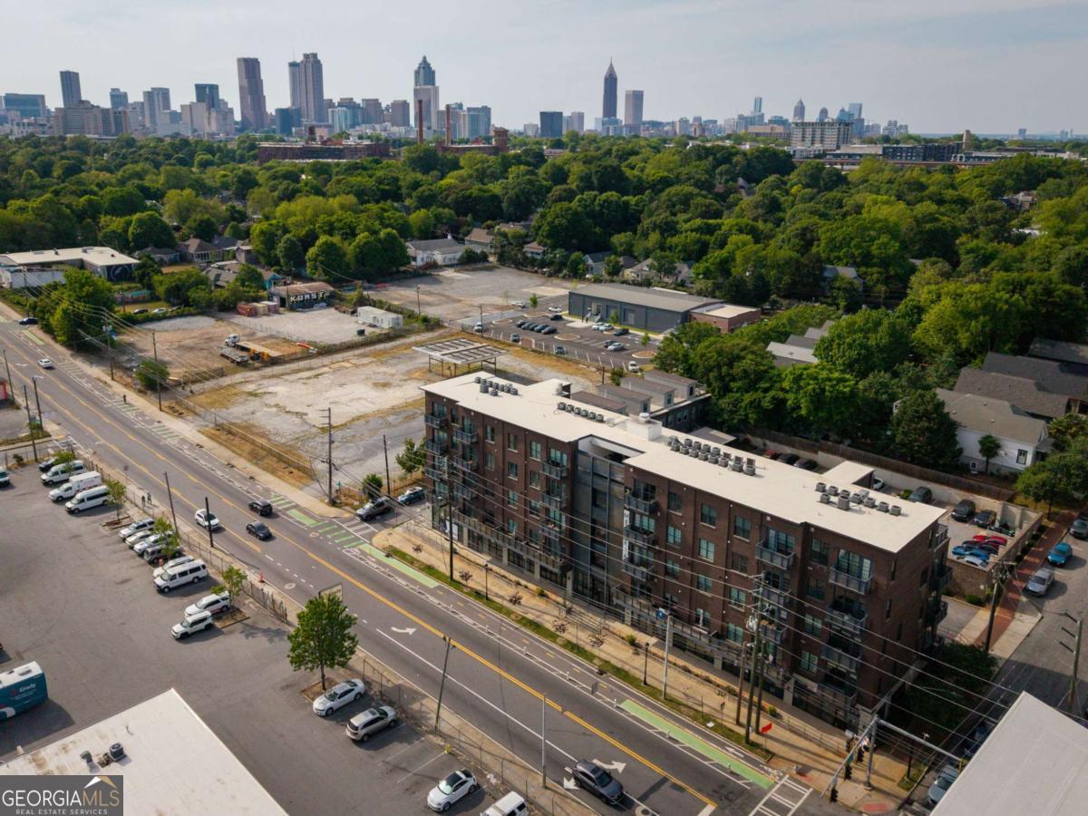 764 Memorial Drive SE # 15