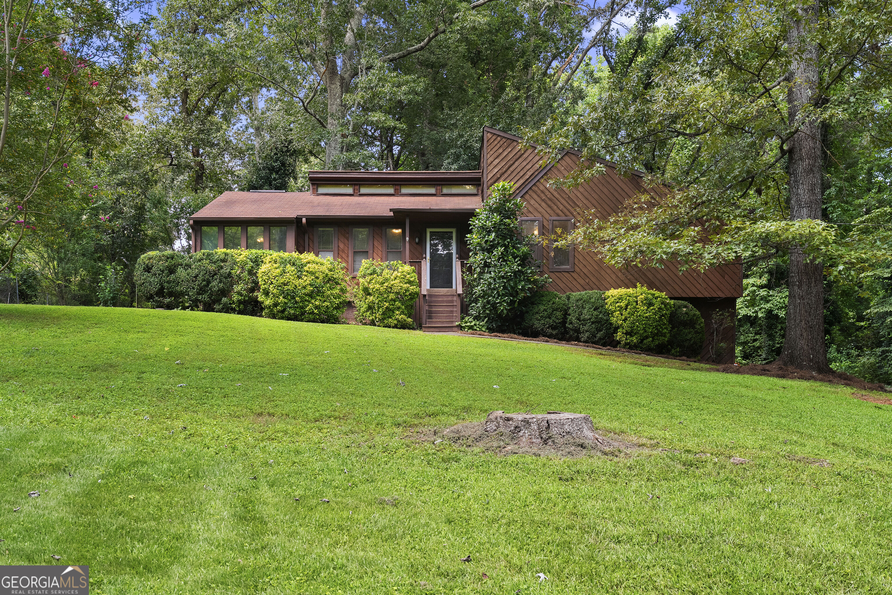 2656 Royal Oak Court