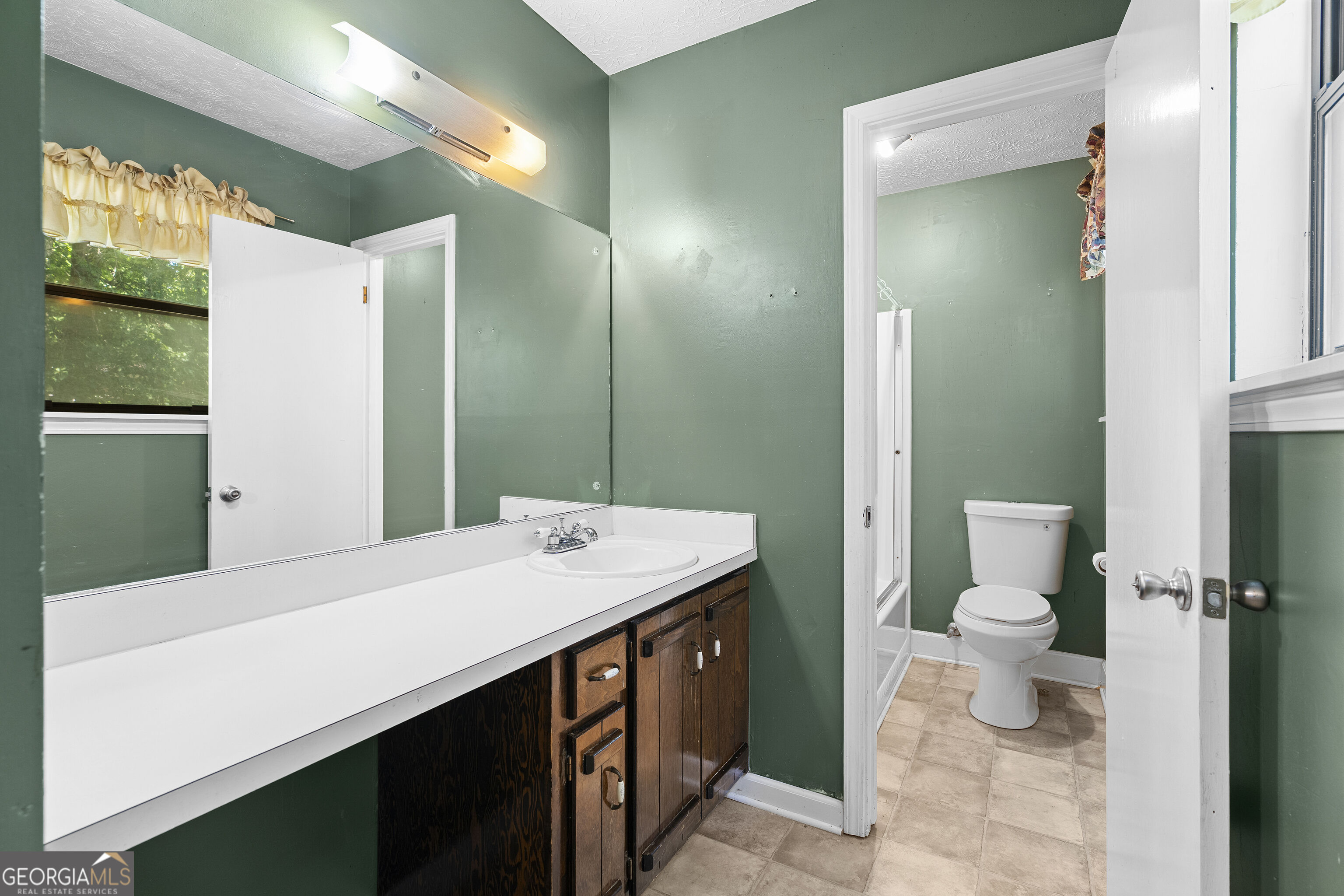 2656 Royal Oak Court