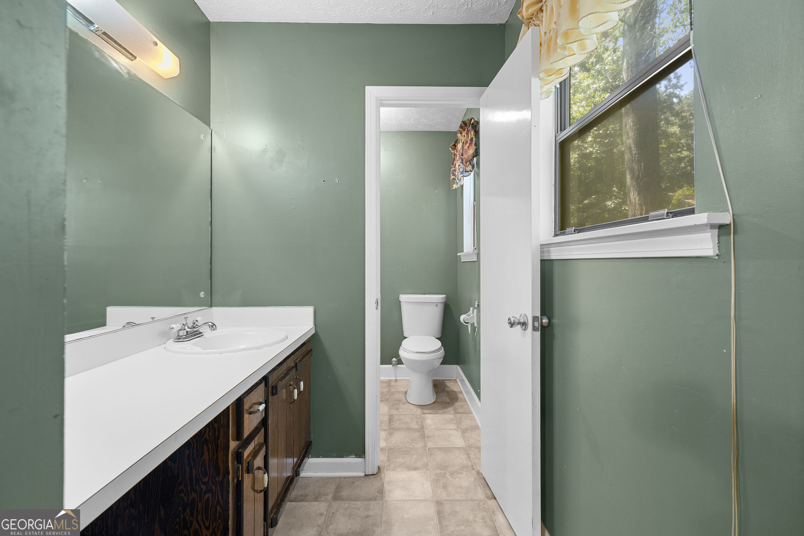 2656 Royal Oak Court