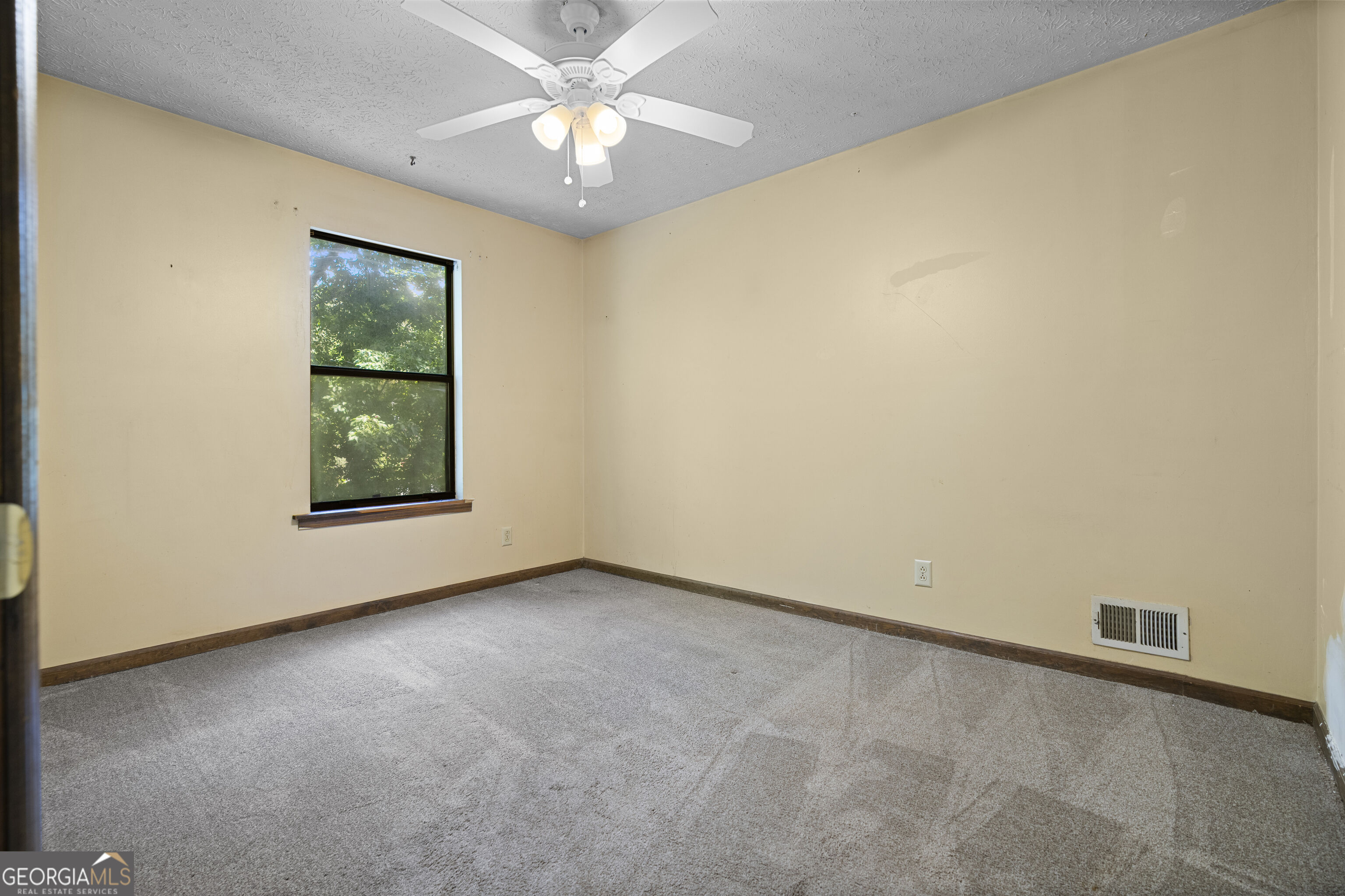 2656 Royal Oak Court