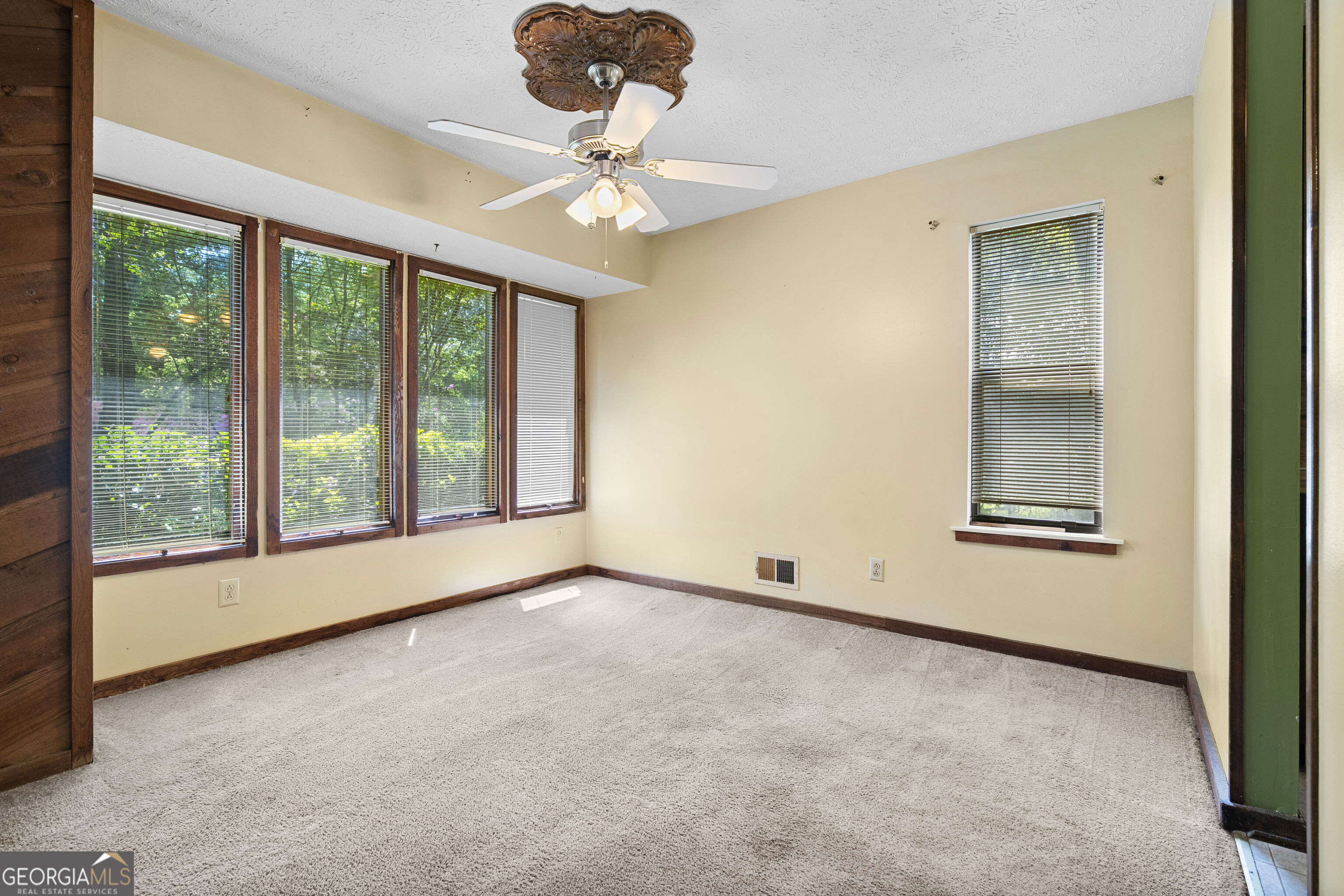 2656 Royal Oak Court