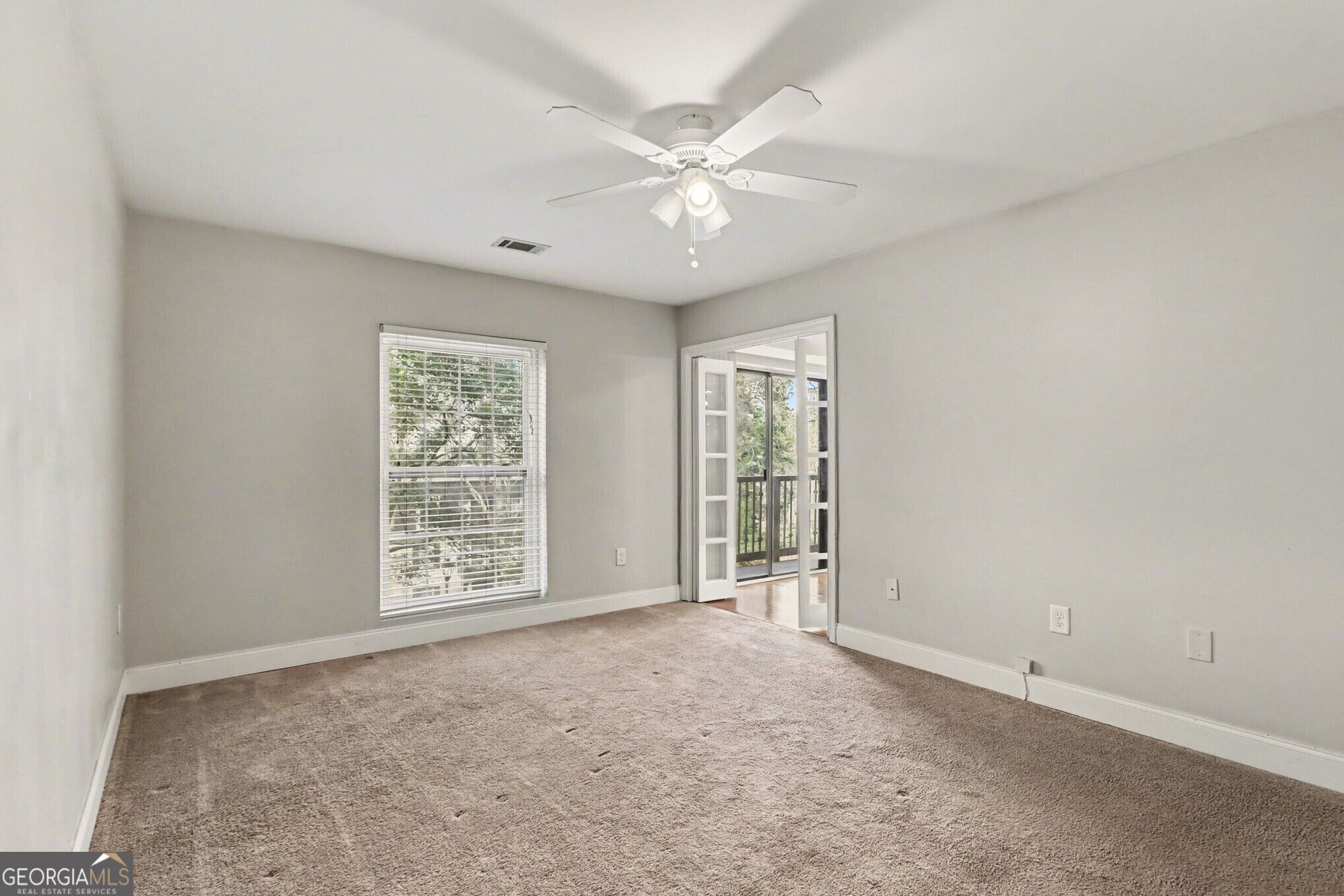 1202 Pine Heights